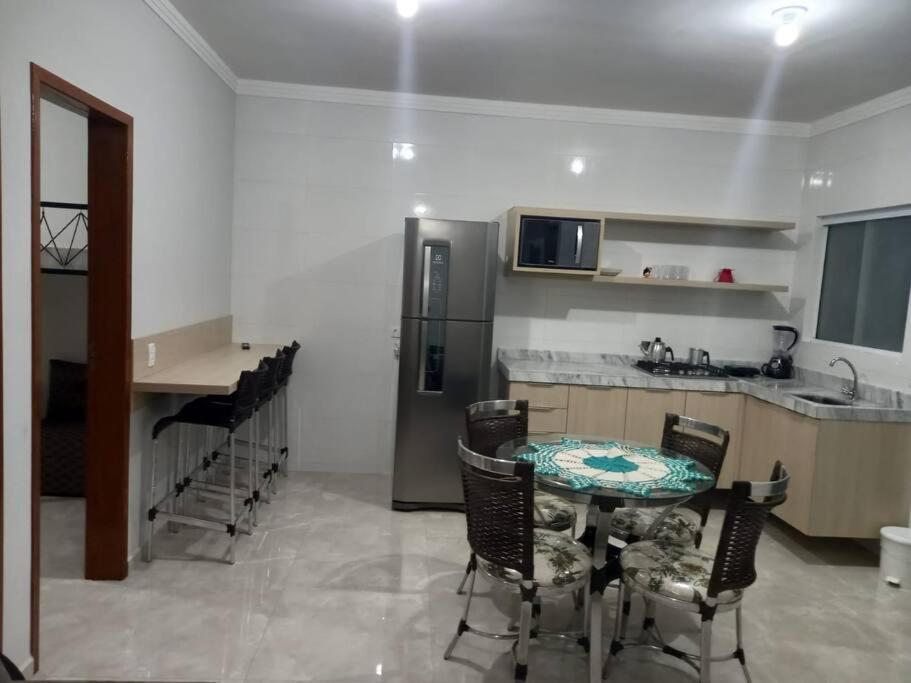 Lindo Apartamento frente ao Mar na Praia da Maranduba