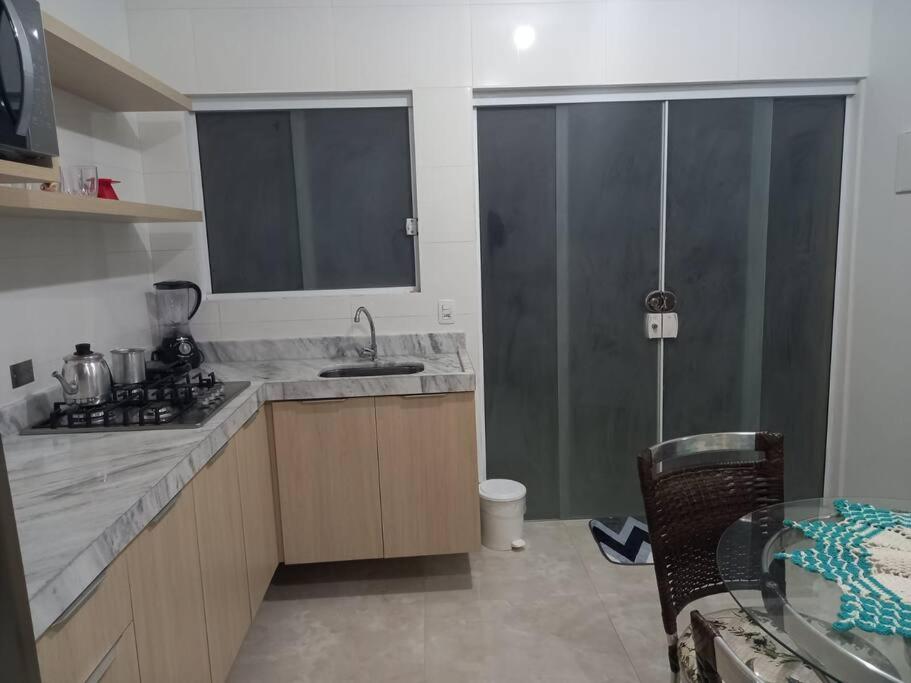 Lindo Apartamento frente ao Mar na Praia da Maranduba