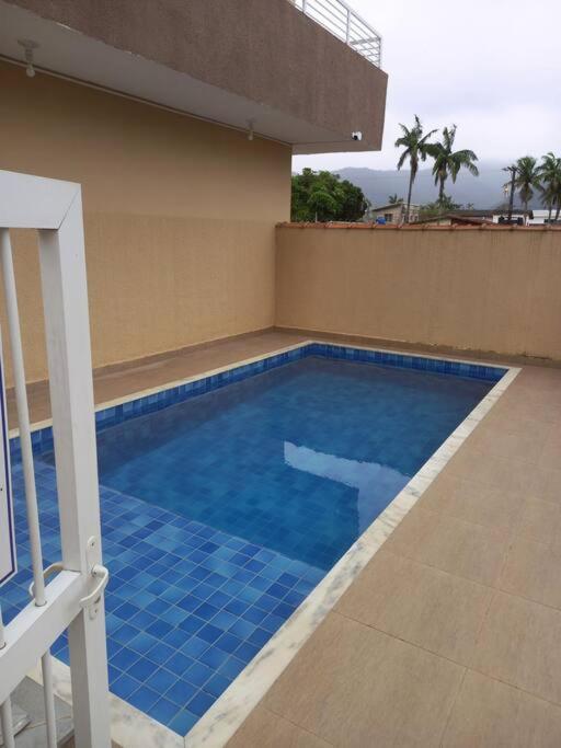 Lindo Apartamento frente ao Mar na Praia da Maranduba