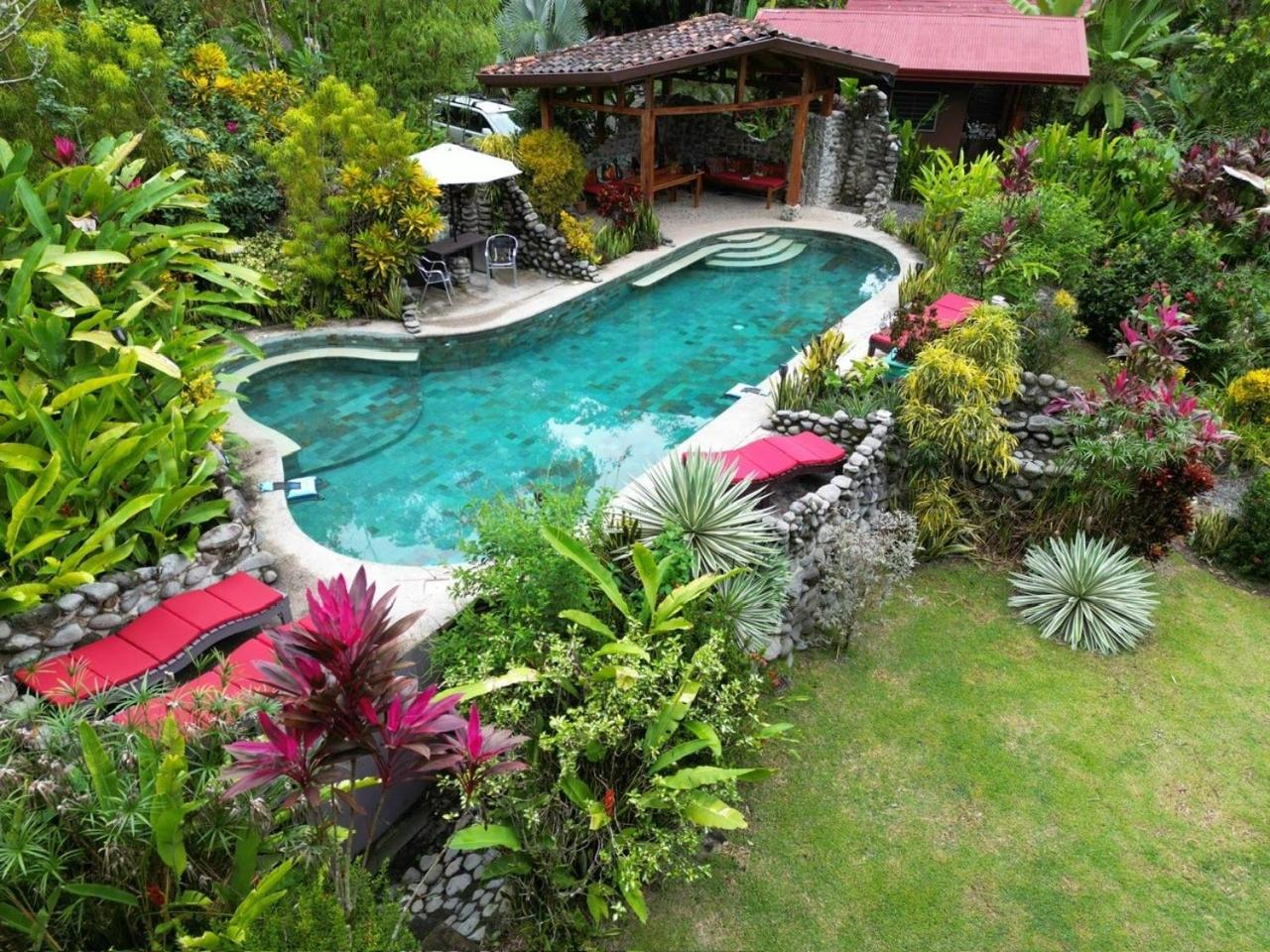 Toucan Villa -riverfront With Pool & Near A Beach