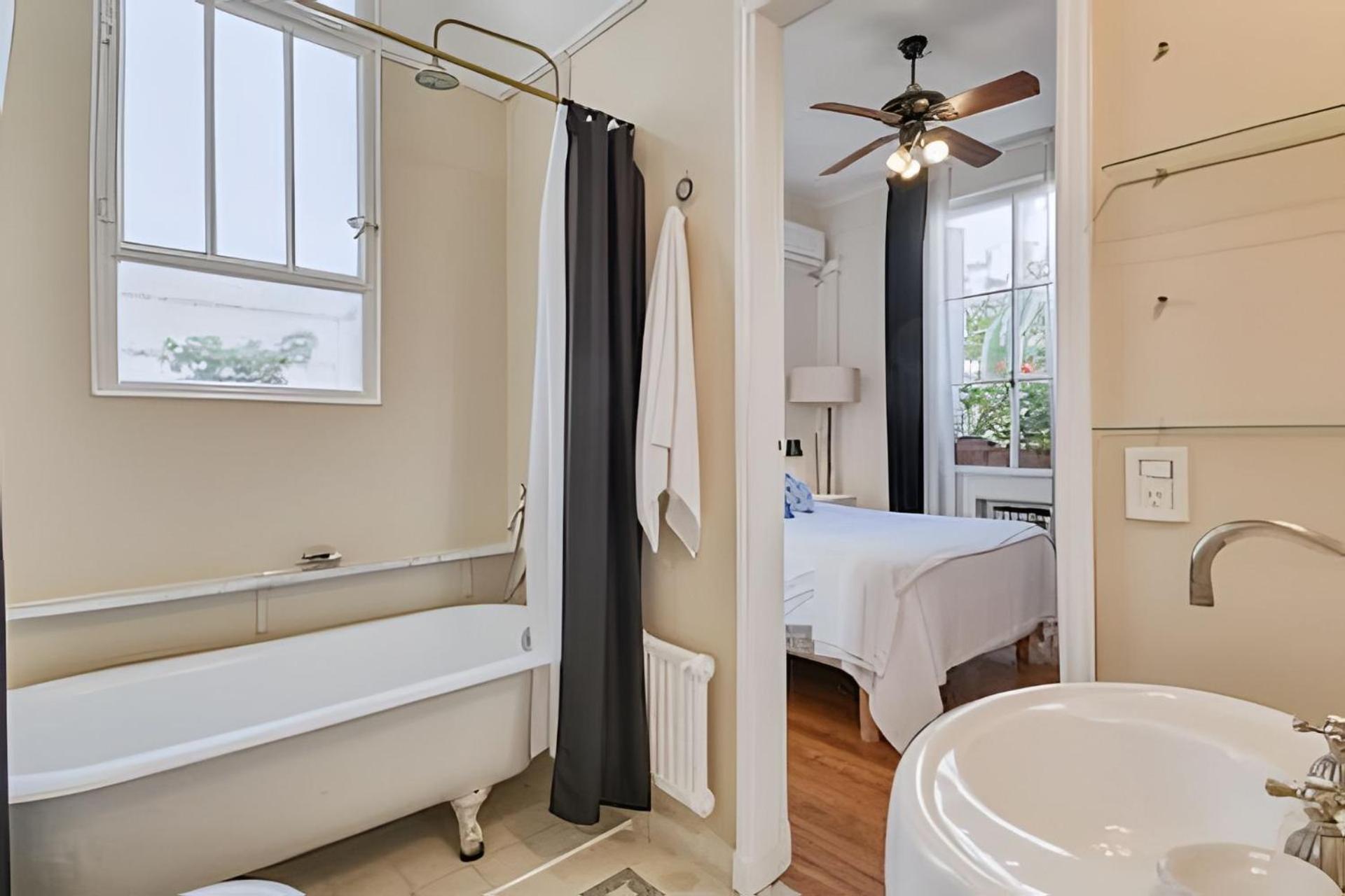Charming 2BR French-style in Palermo Near Parks