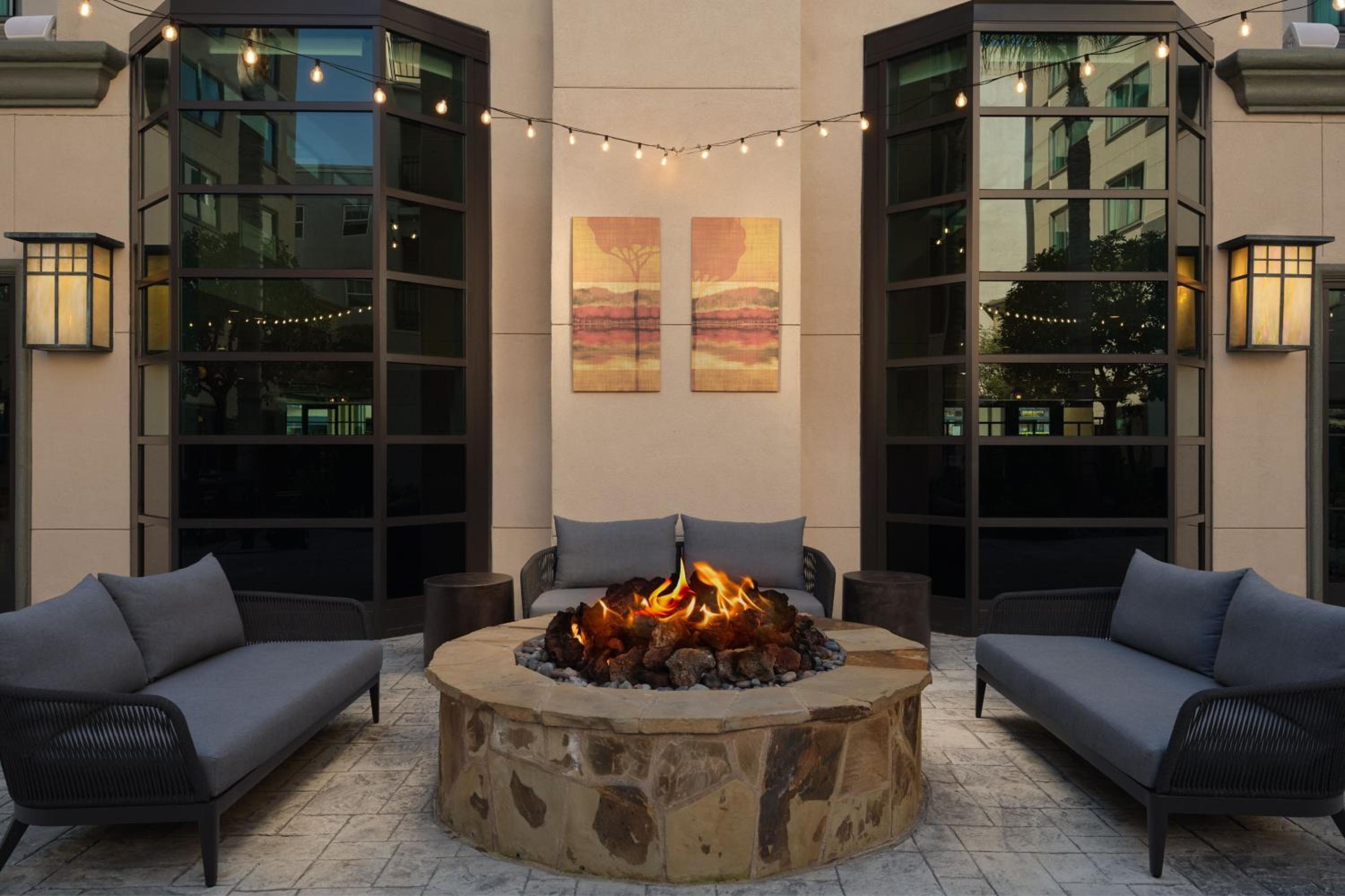 Courtyard by Marriott Los Angeles Pasadena Old Town - Property Image 67