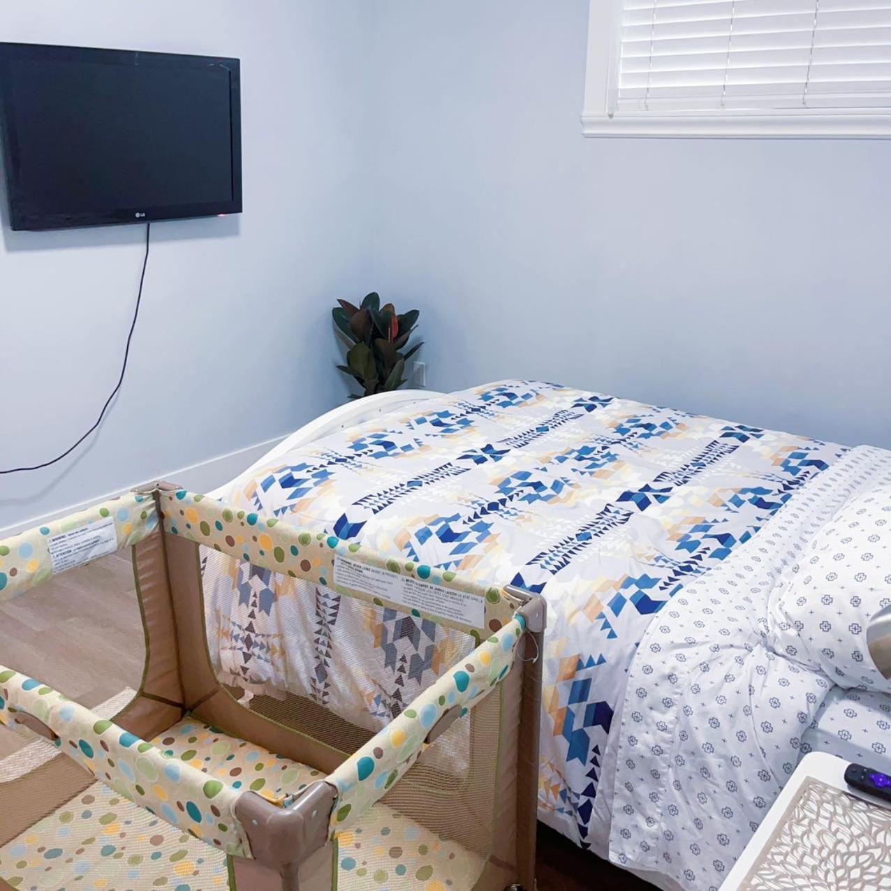 Ground level two bedrooms Suite near Lake and Golf Course