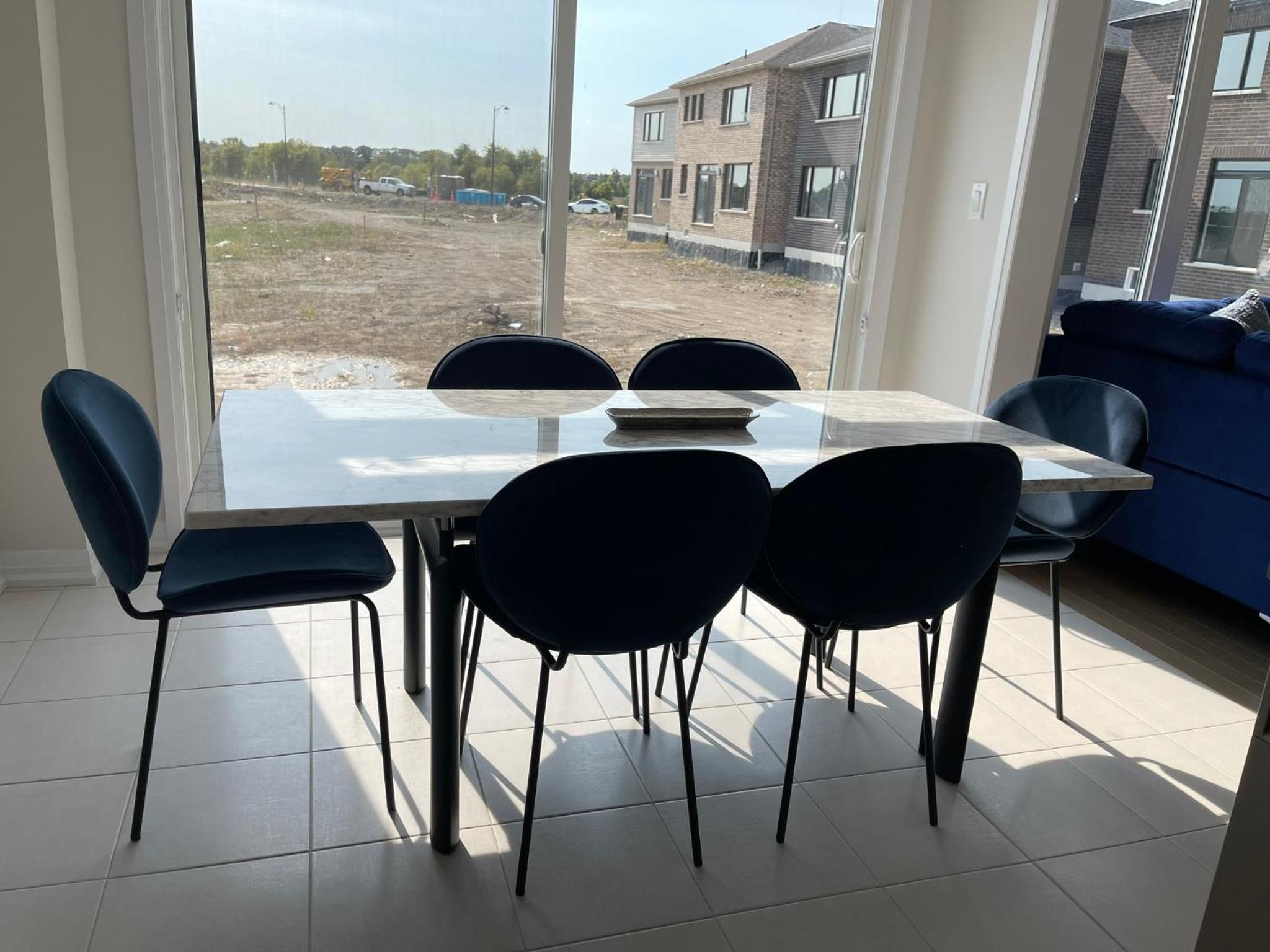 4 Bedroom Detach Home in Cambridge