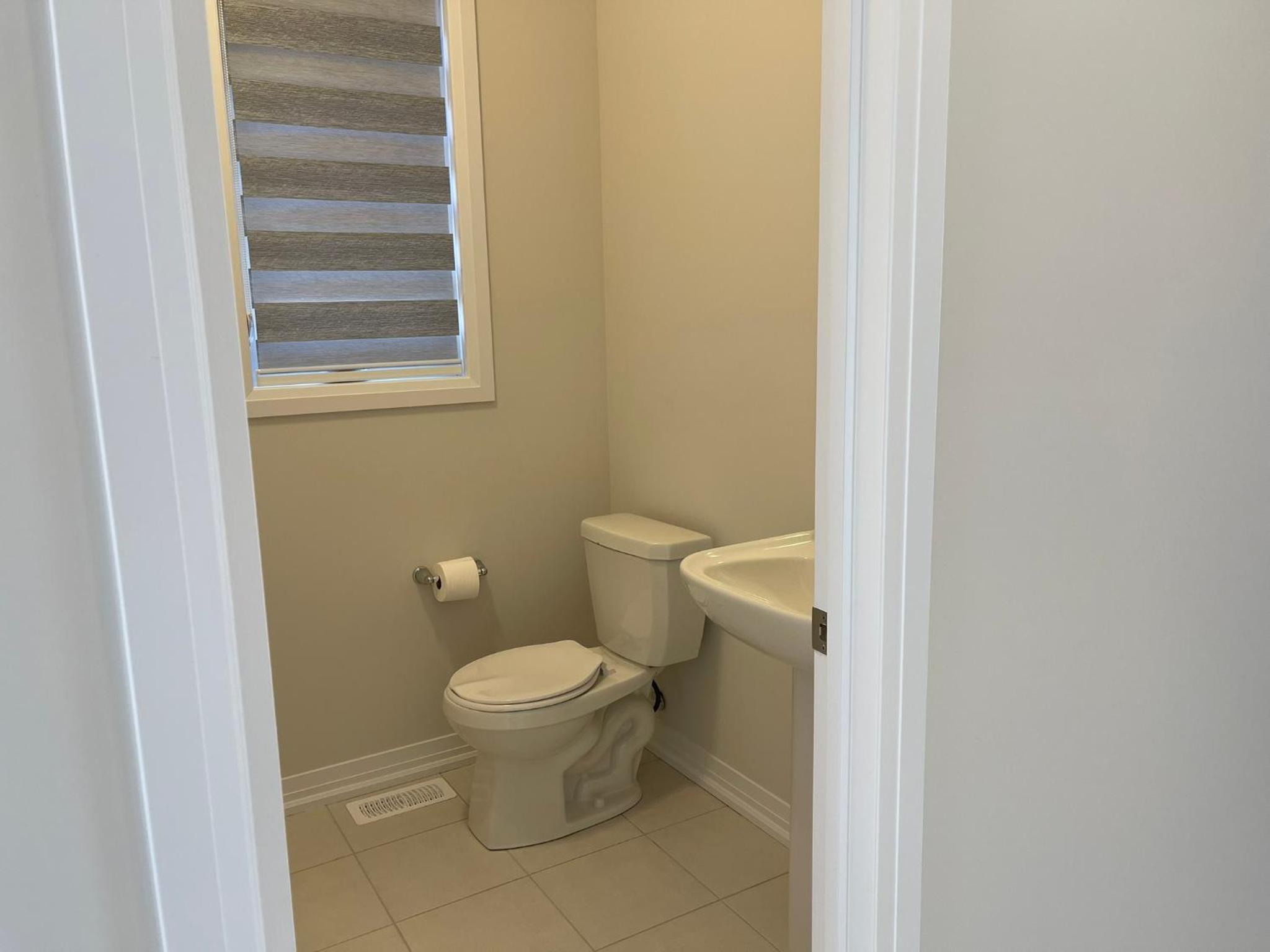 4 Bedroom Detach Home in Cambridge