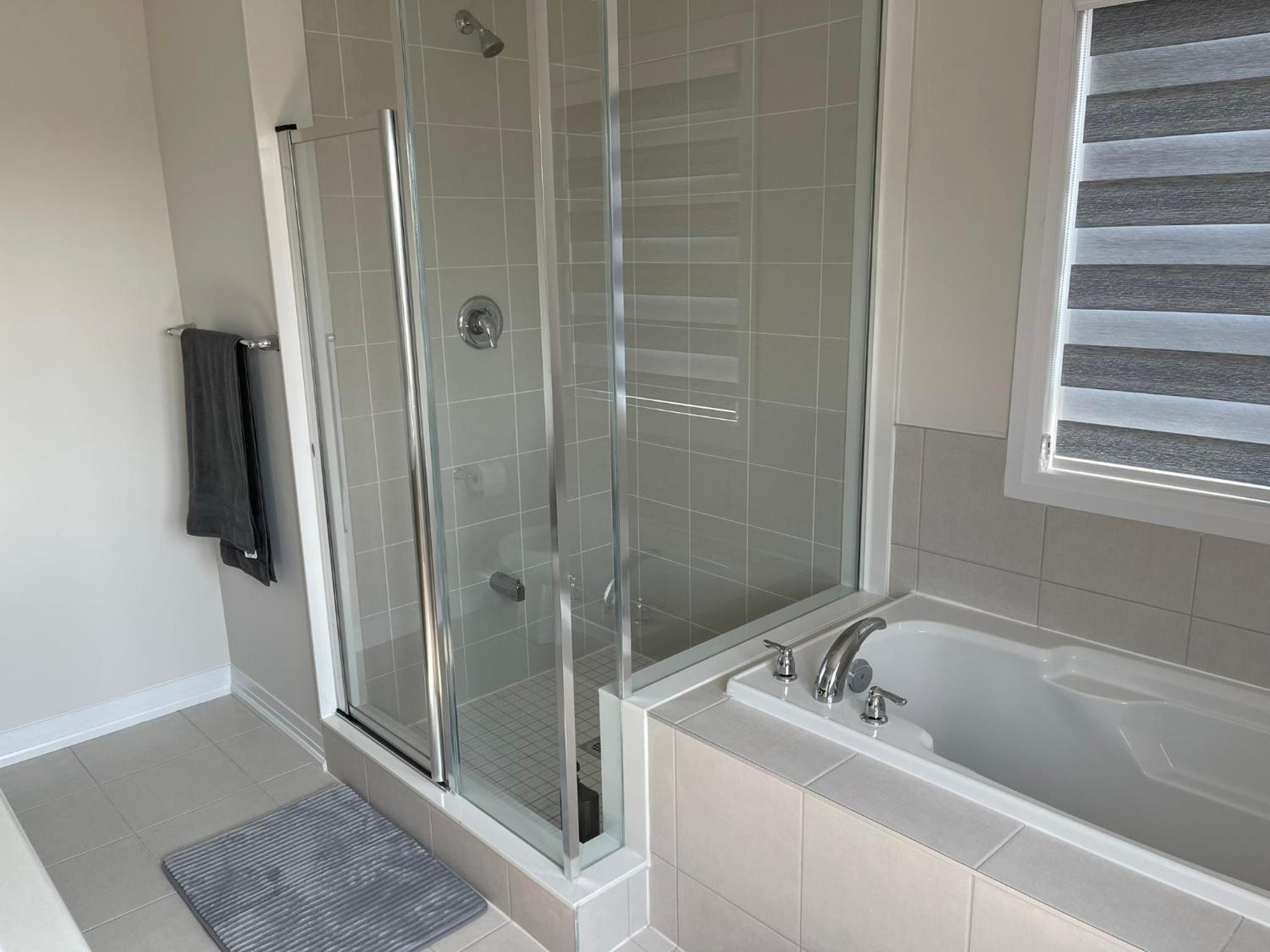 4 Bedroom Detach Home in Cambridge