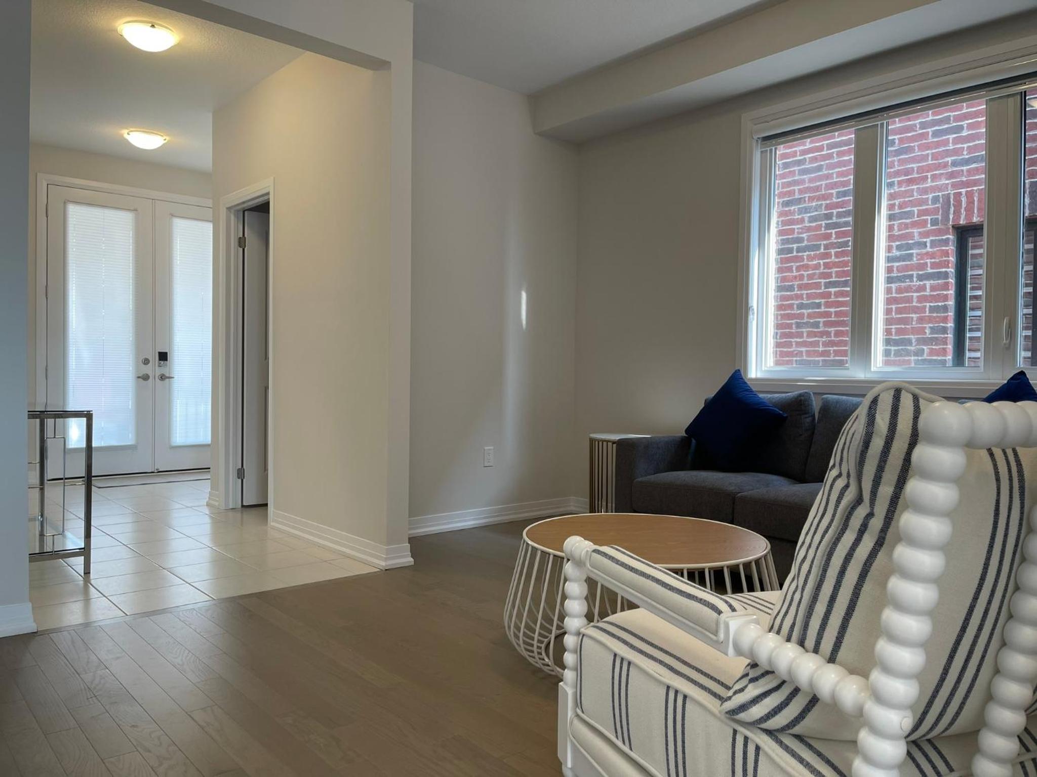 4 Bedroom Detach Home in Cambridge