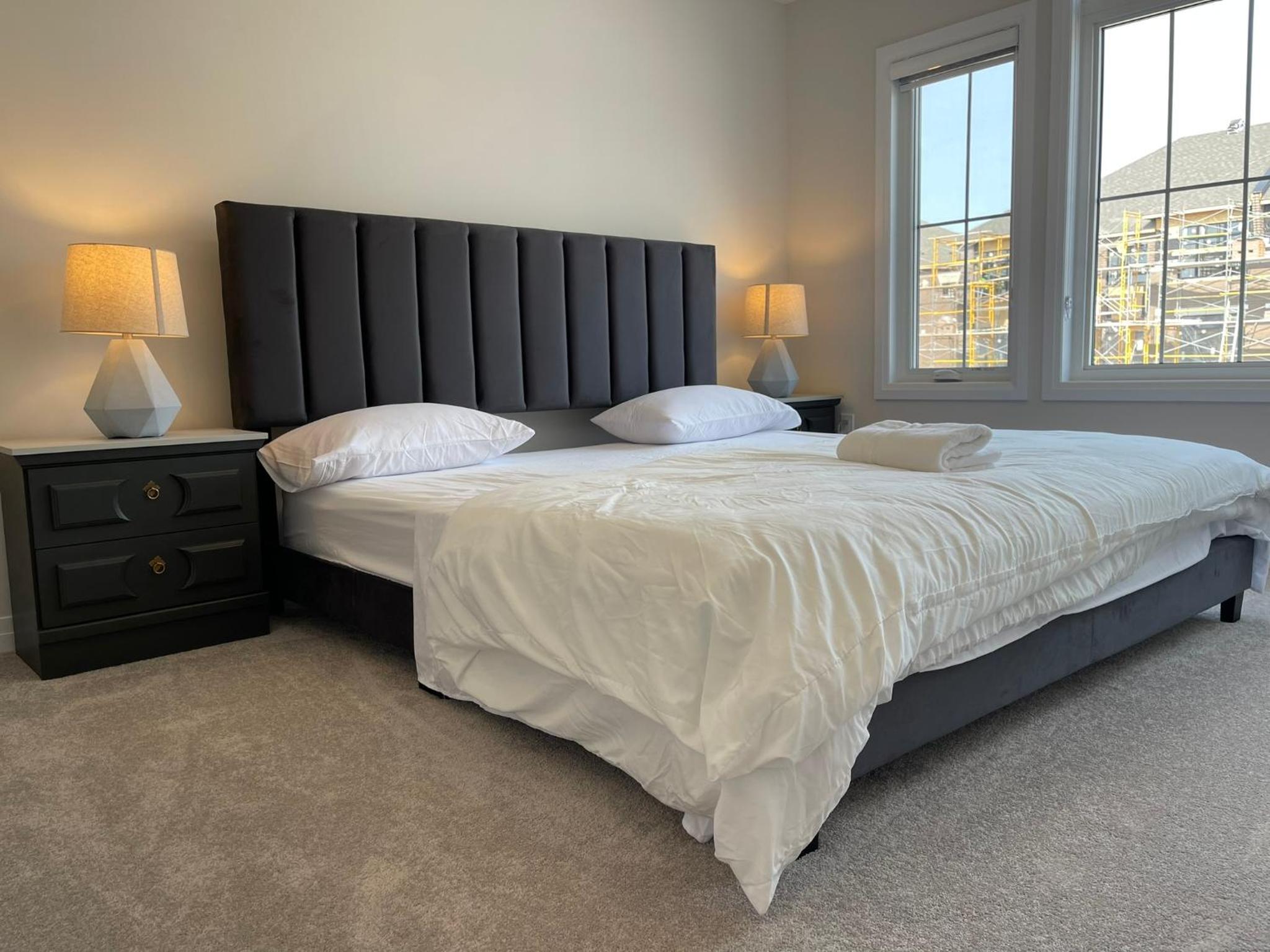 4 Bedroom Detach Home in Cambridge
