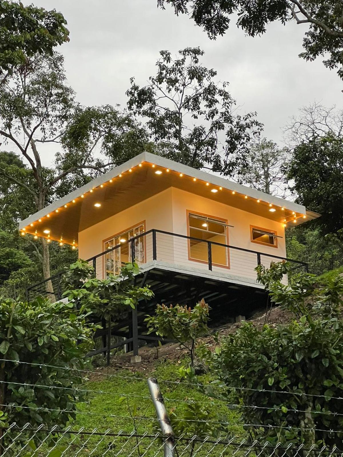Casa campestre Los Nogales BC