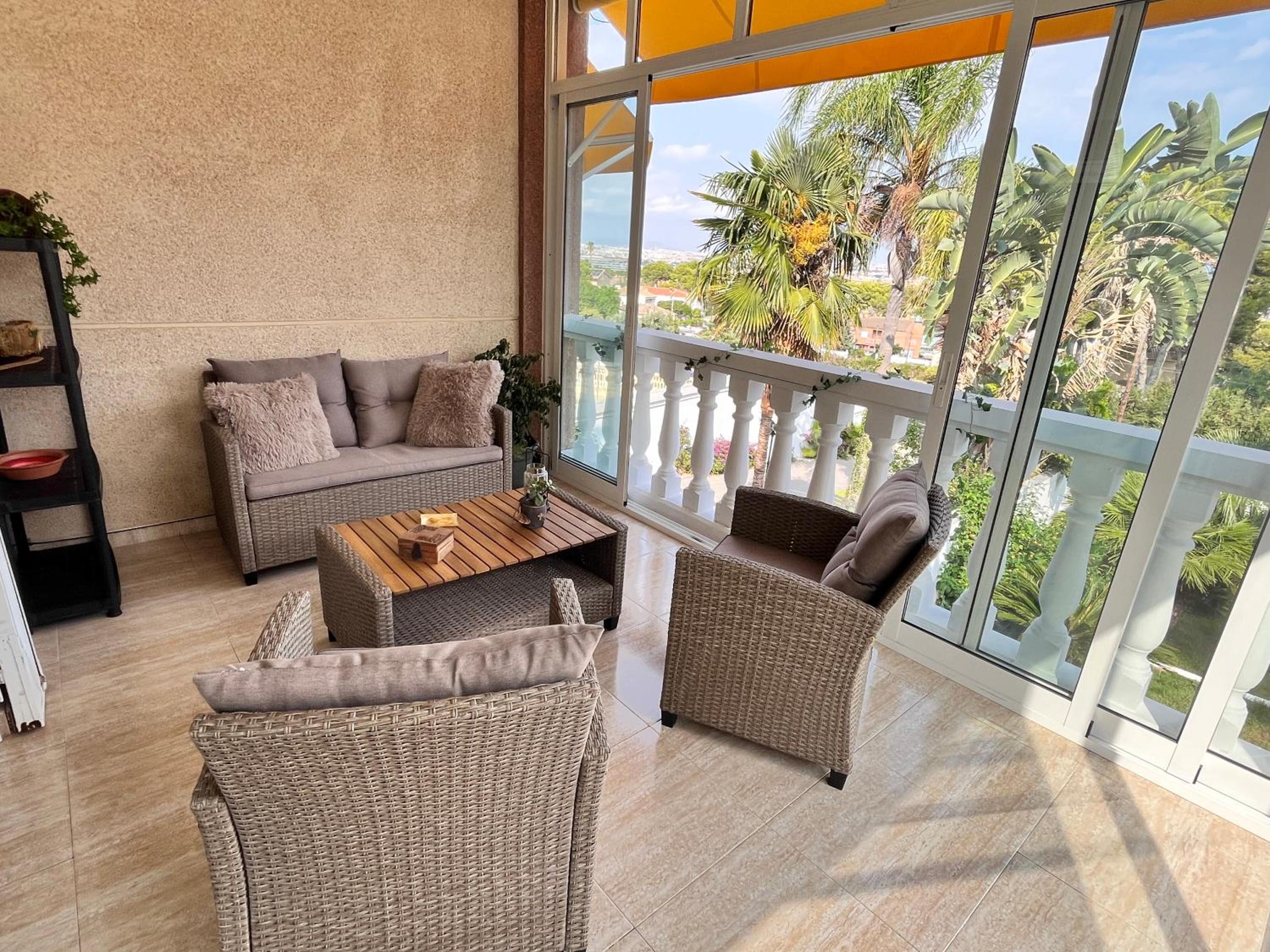 Alquilo chalet completo