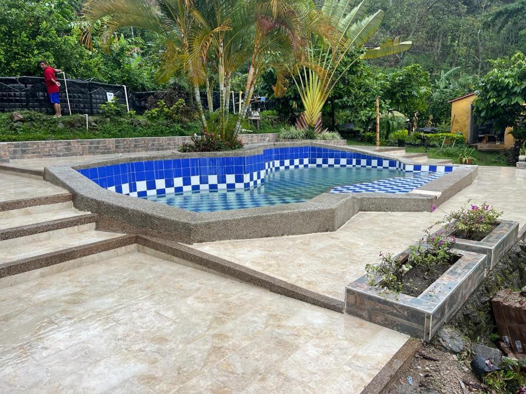 Casa campestre Los Nogales BC