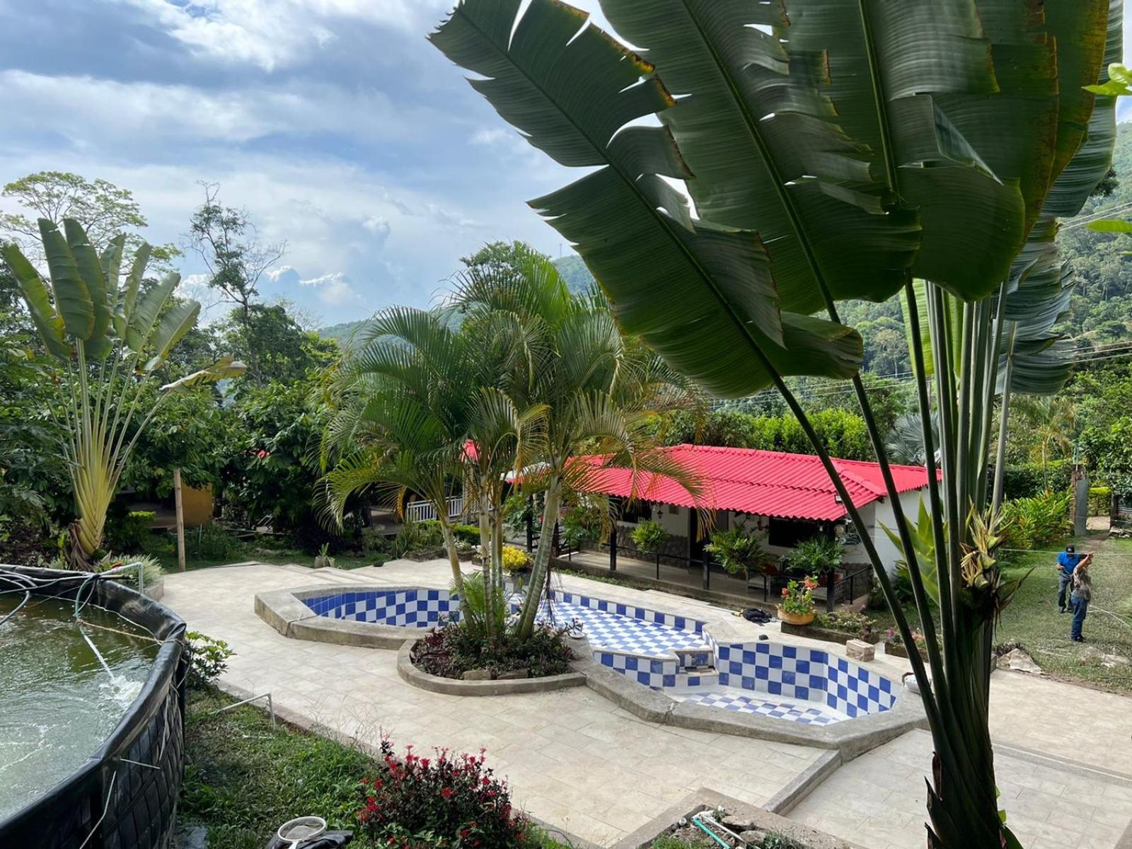 Casa campestre Los Nogales BC