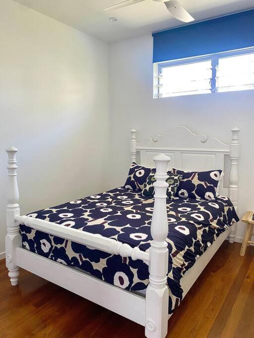 Coolangatta Vacations - Rainbow Bay Dbah Hill Private Pool and Hot tub - Property Image 9