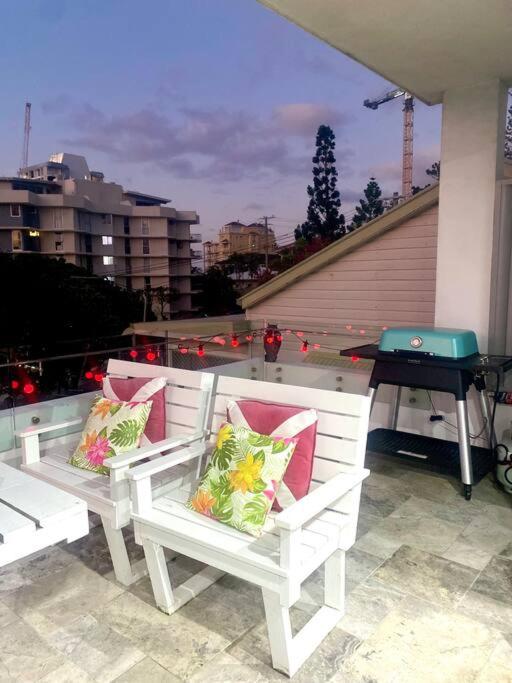 Coolangatta Vacations - Rainbow Bay Dbah Hill Private Pool and Hot tub - Property Image 8