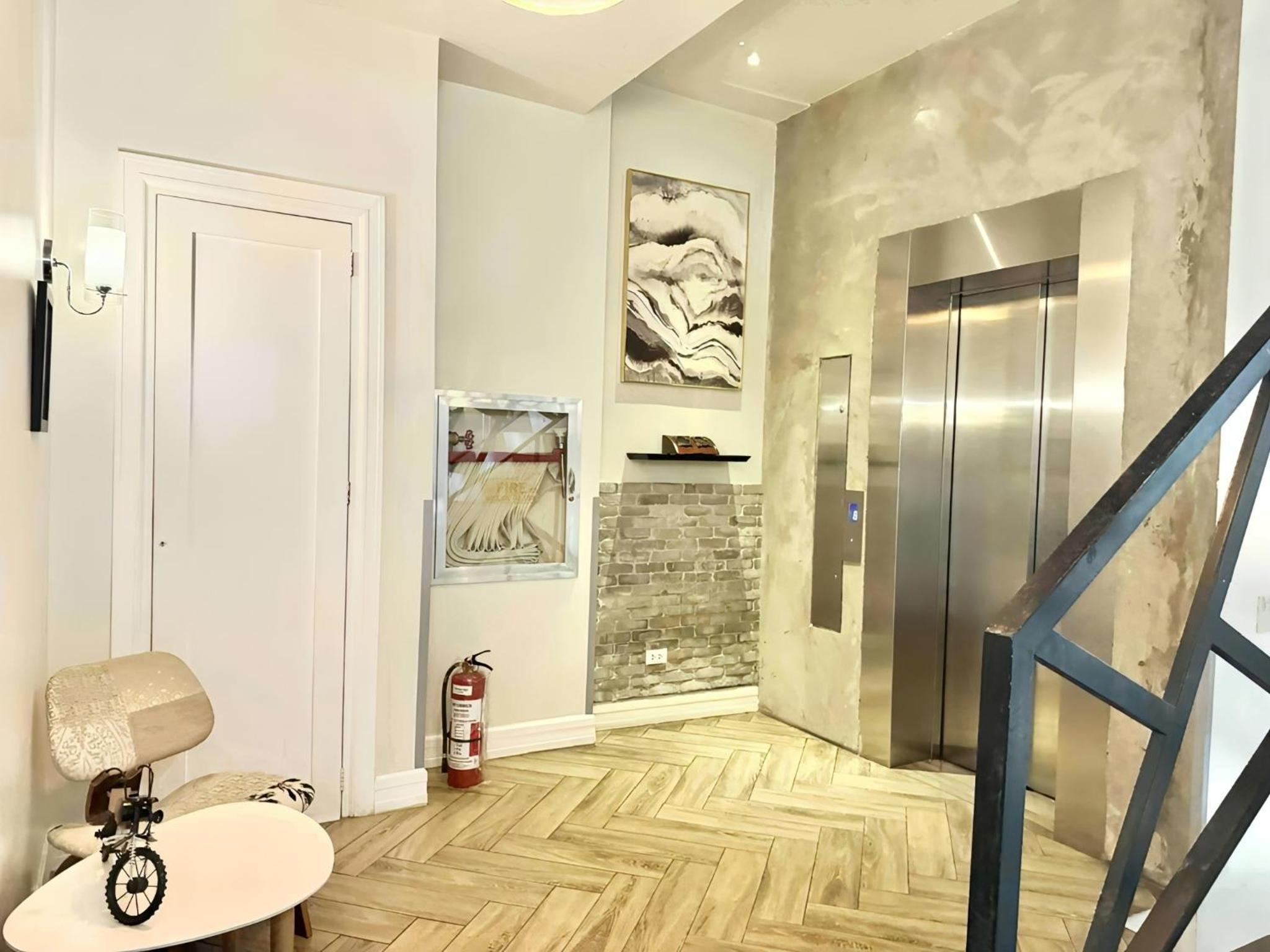 Voss Condominium