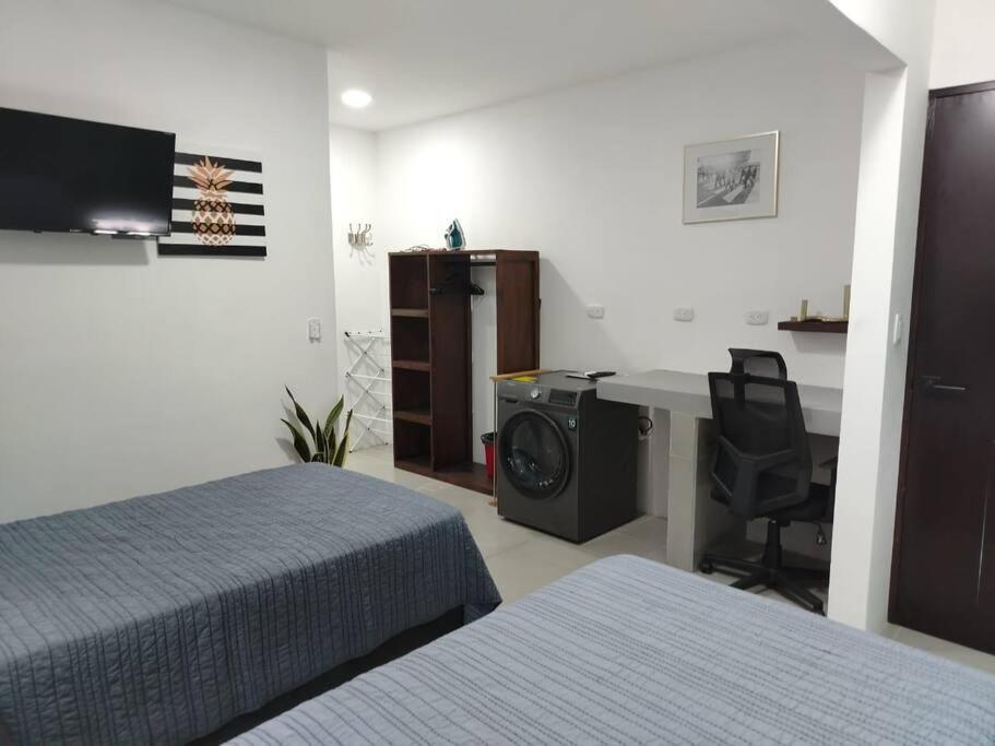 CR Arenal Apartments Familiar