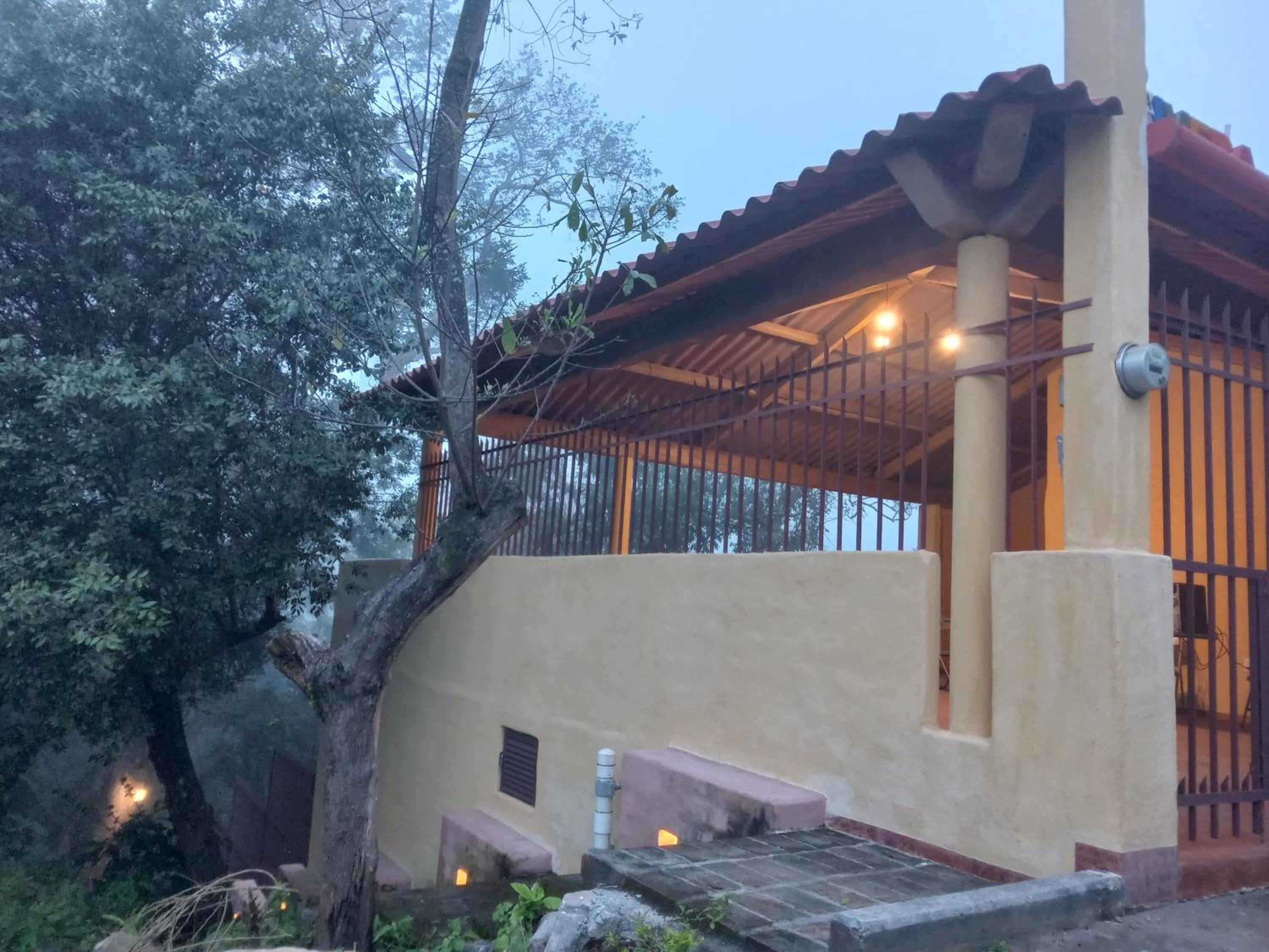 Montañas de Colima, Posada Rivera, La Nogalera, Comala, Colima view 3