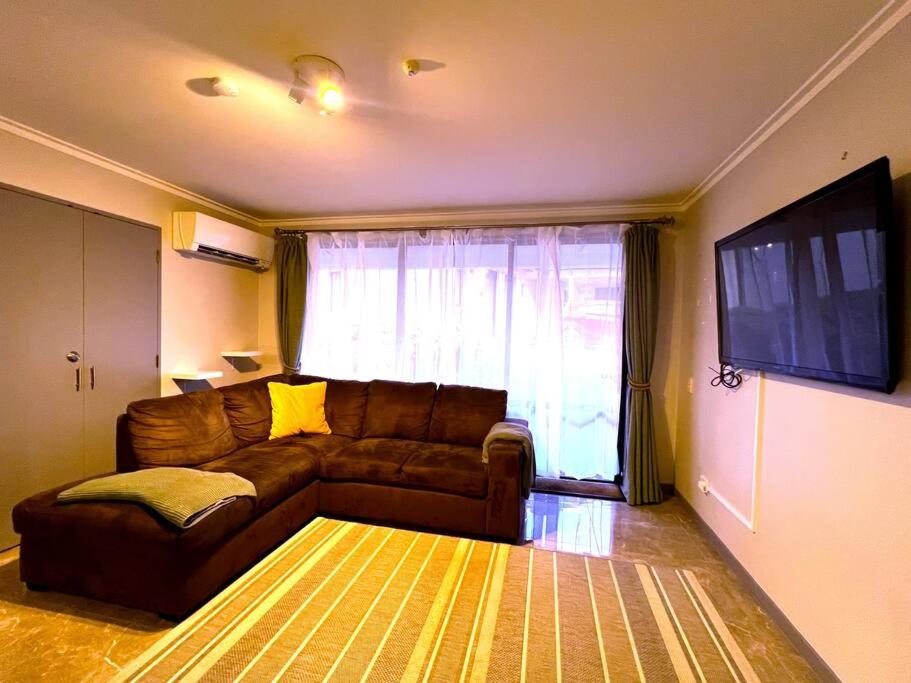 Charming Fernhill Stay view 4