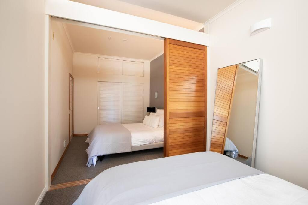 Waterfront ! Princes Wharf Luxury 2 Bedroom Apartment view 3