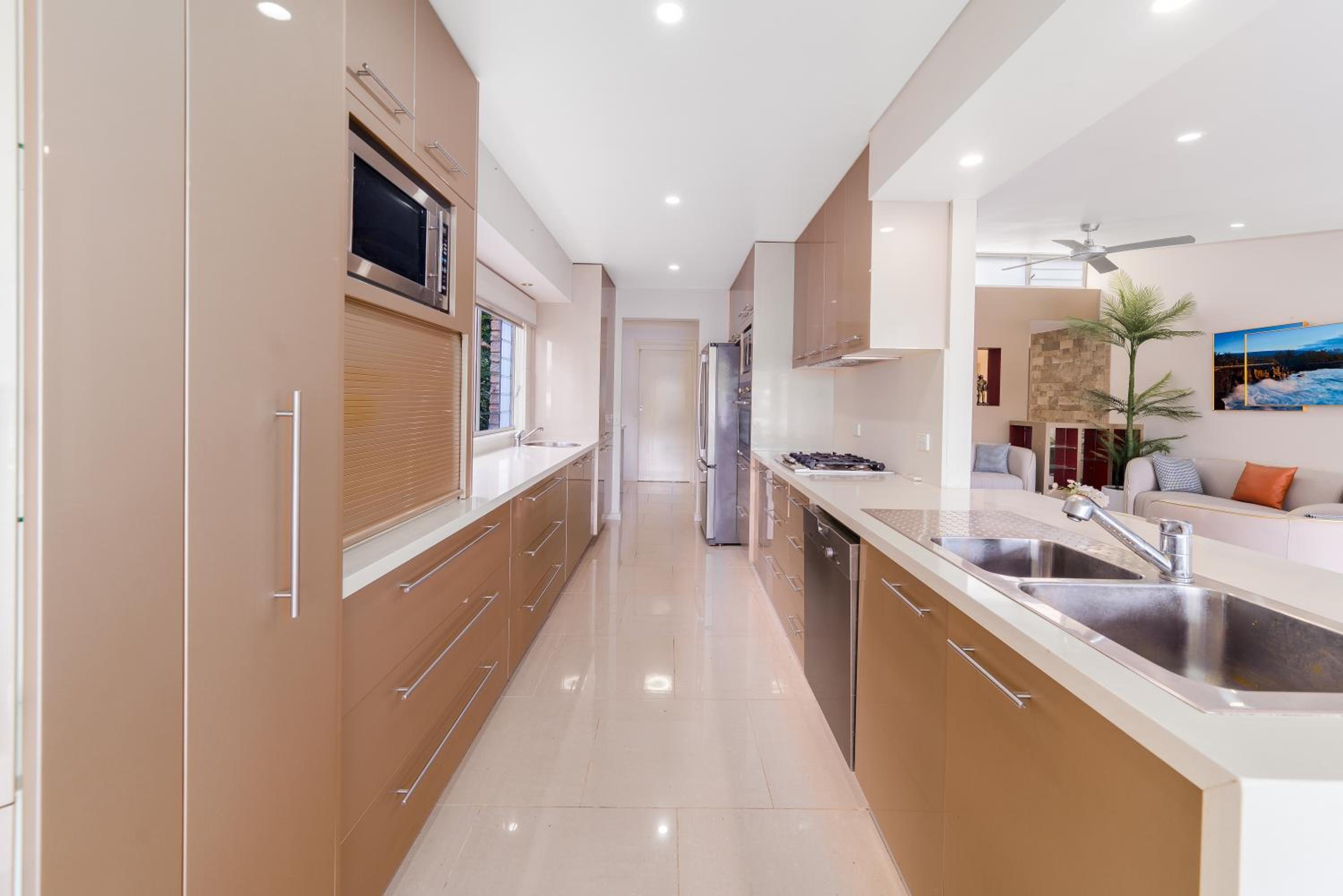 Waterfront Home In Oatley