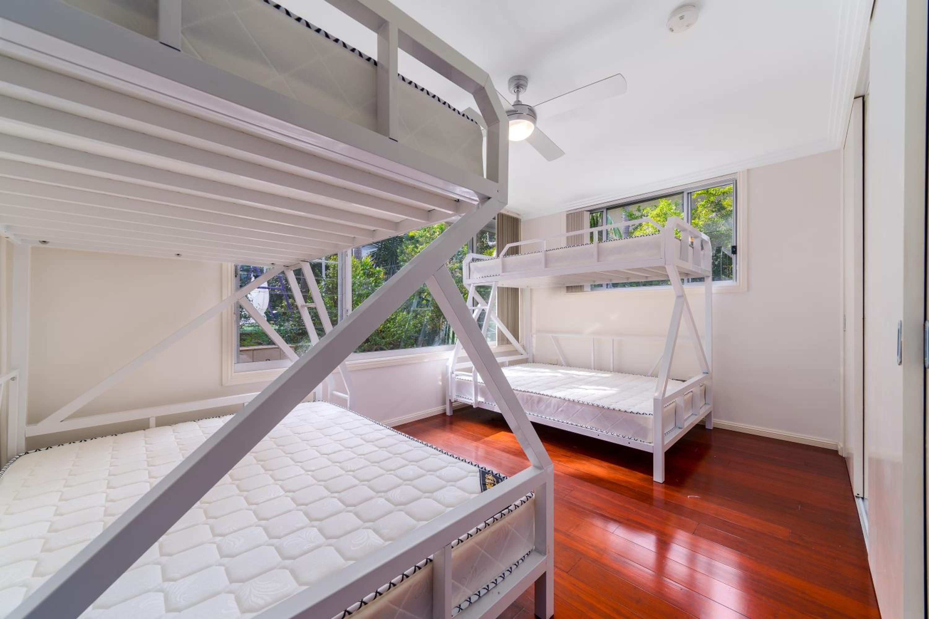 Waterfront Home In Oatley
