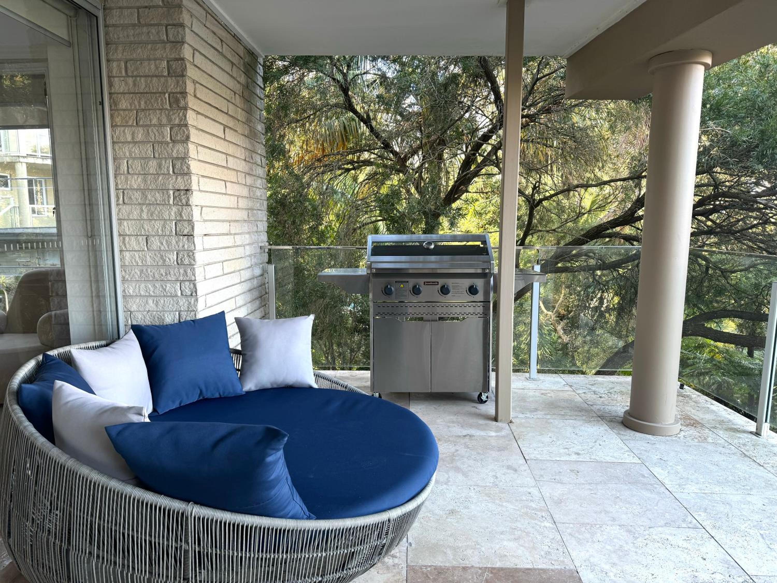 Waterfront Home In Oatley