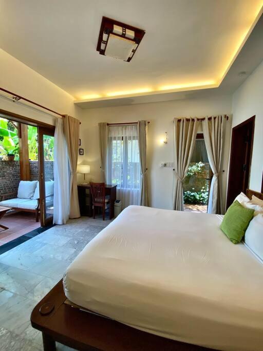 Two bedroom Apartment 10 mins from HoiAn Old Quarter view 2