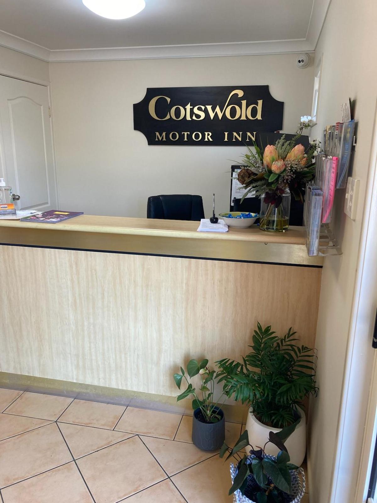 Cotswold Motor Inn