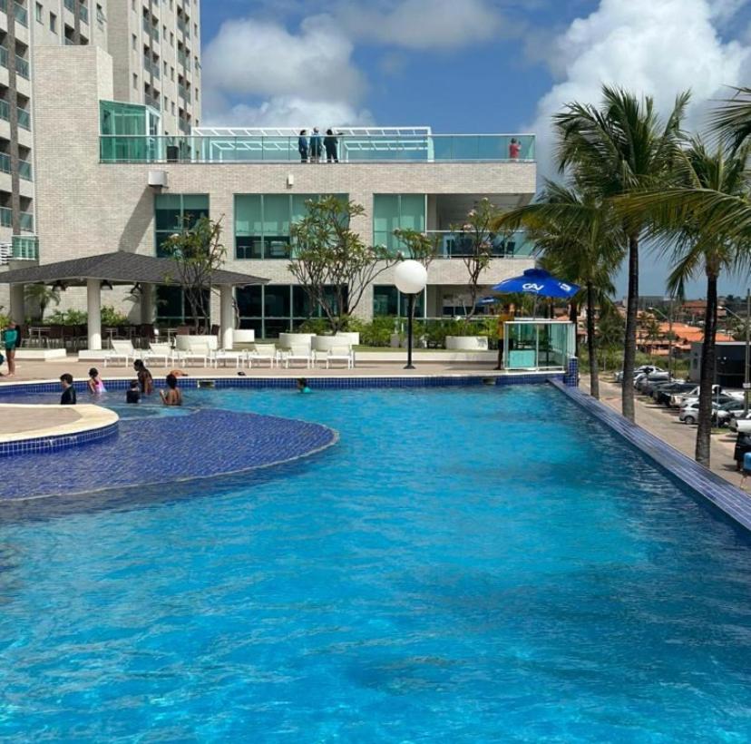Flat em Resort Park Salinas vista a piscina