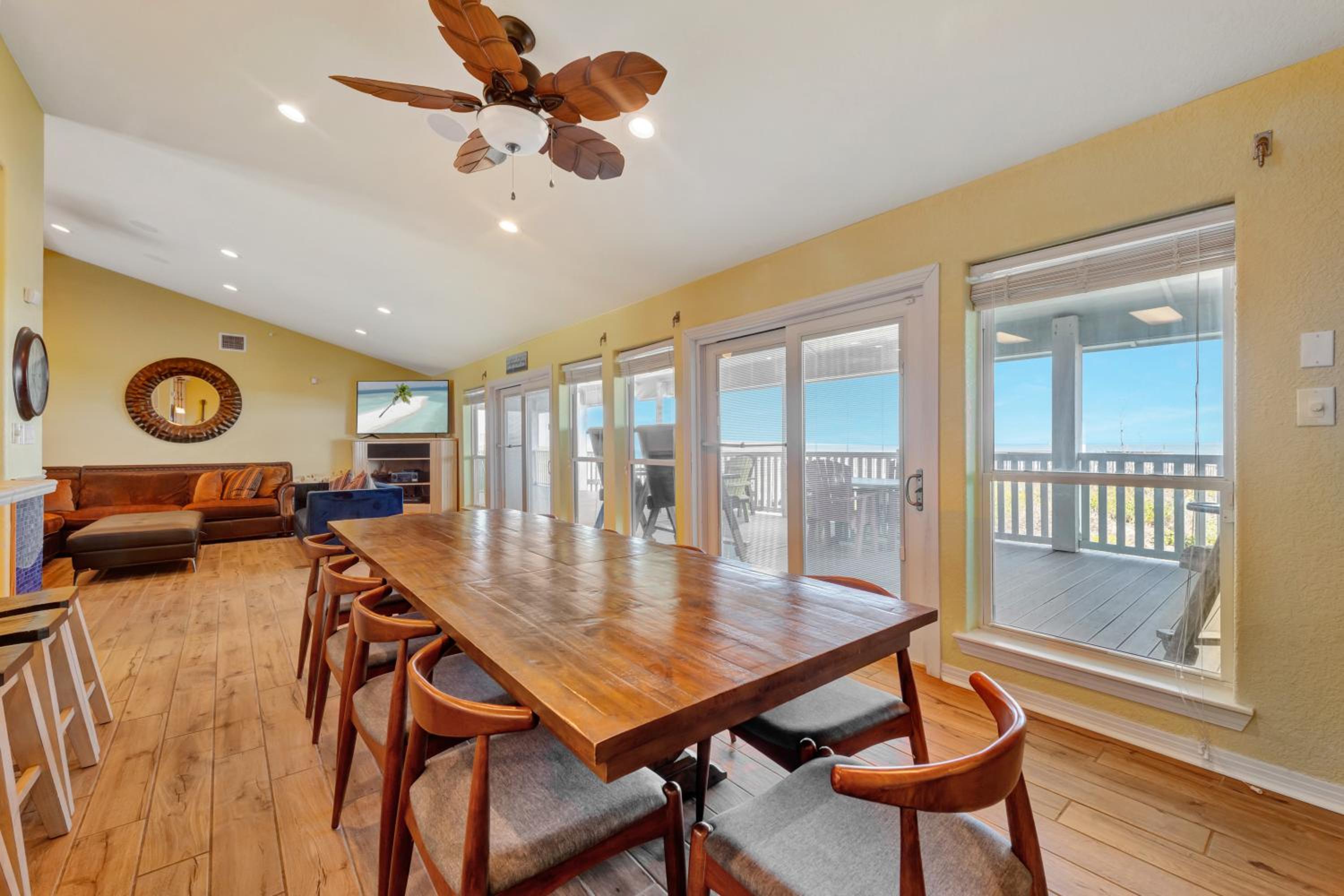 Executive Beach Paradise SH7345