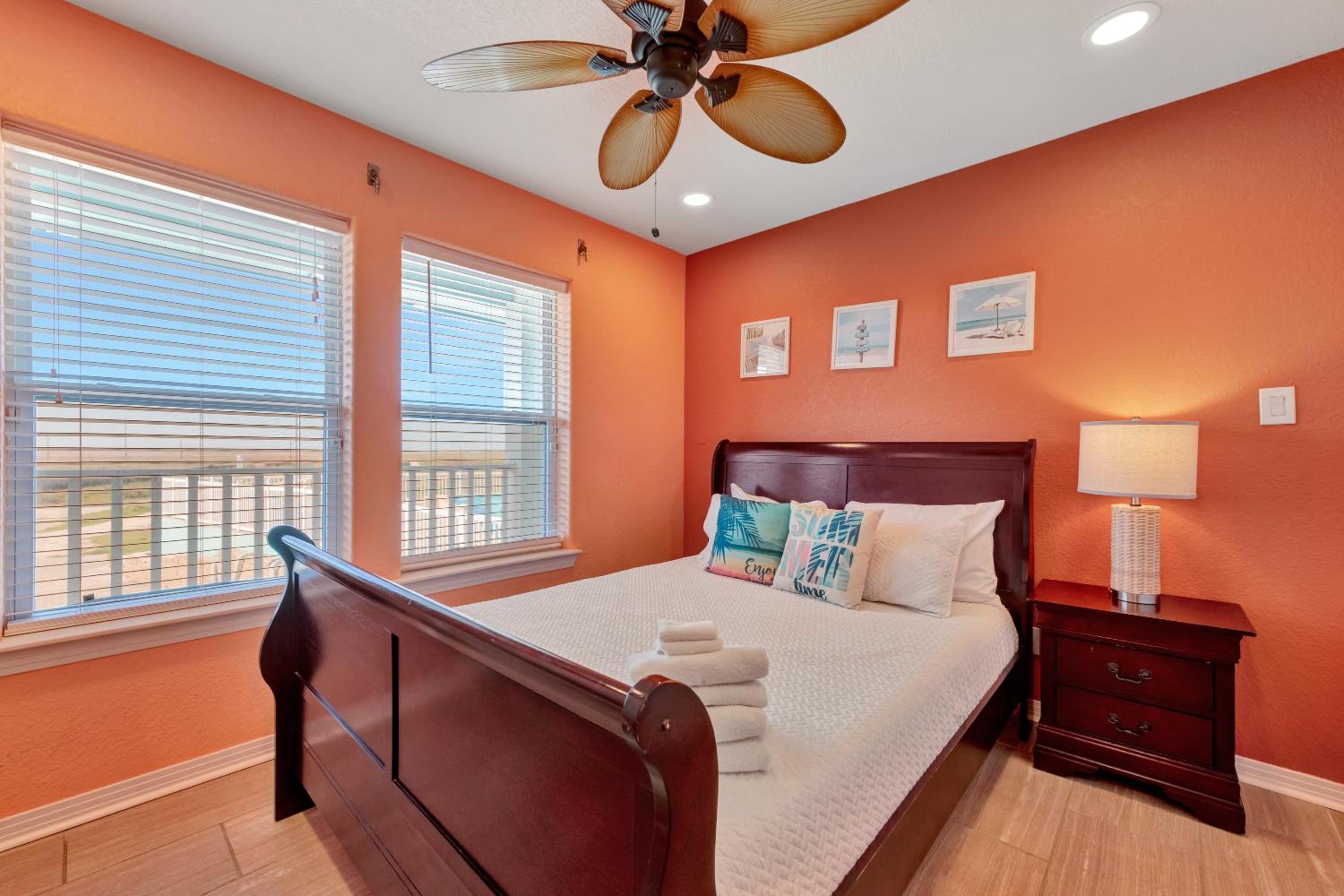 Executive Beach Paradise SH7345