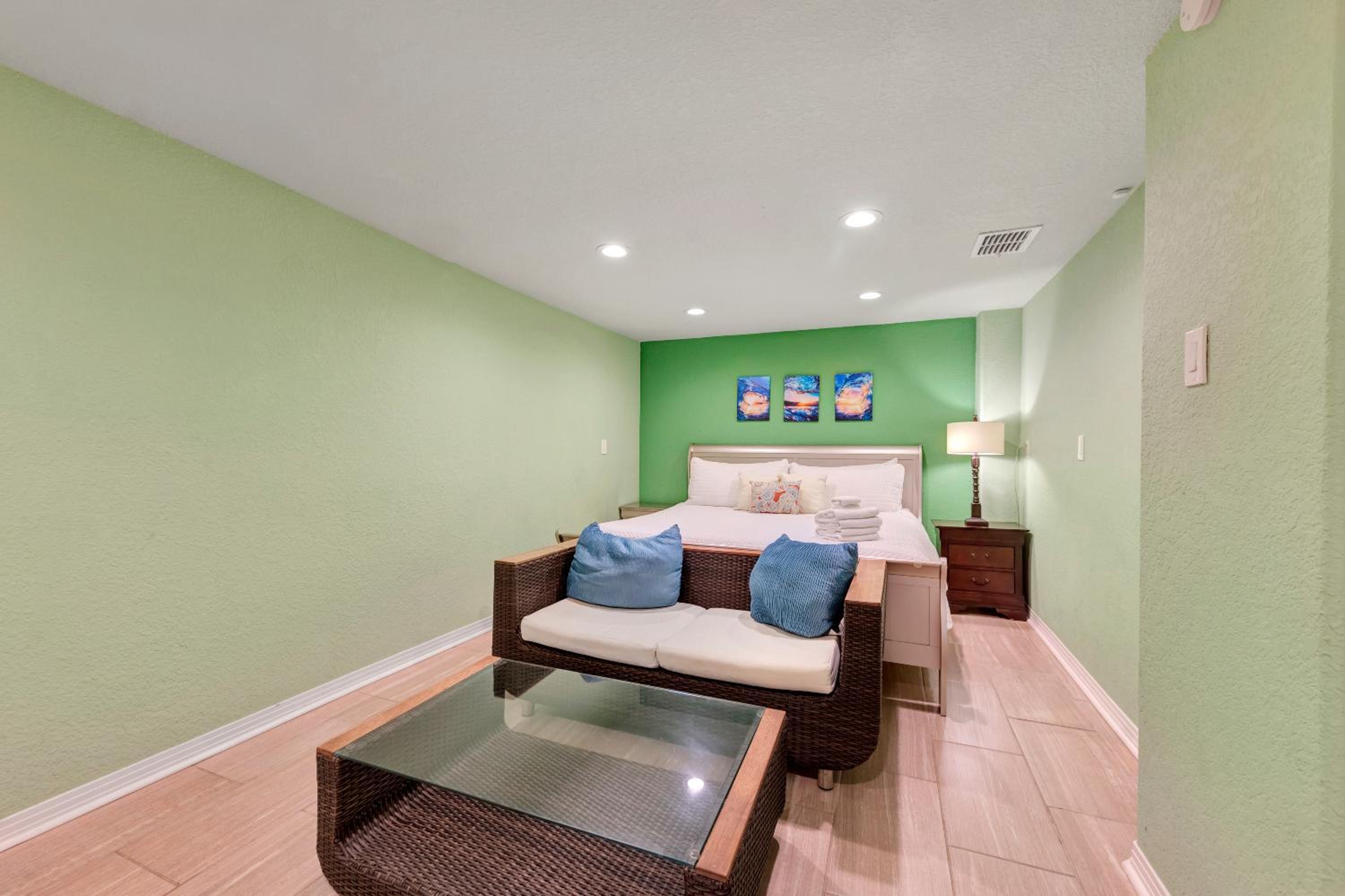 Executive Beach Paradise SH7345