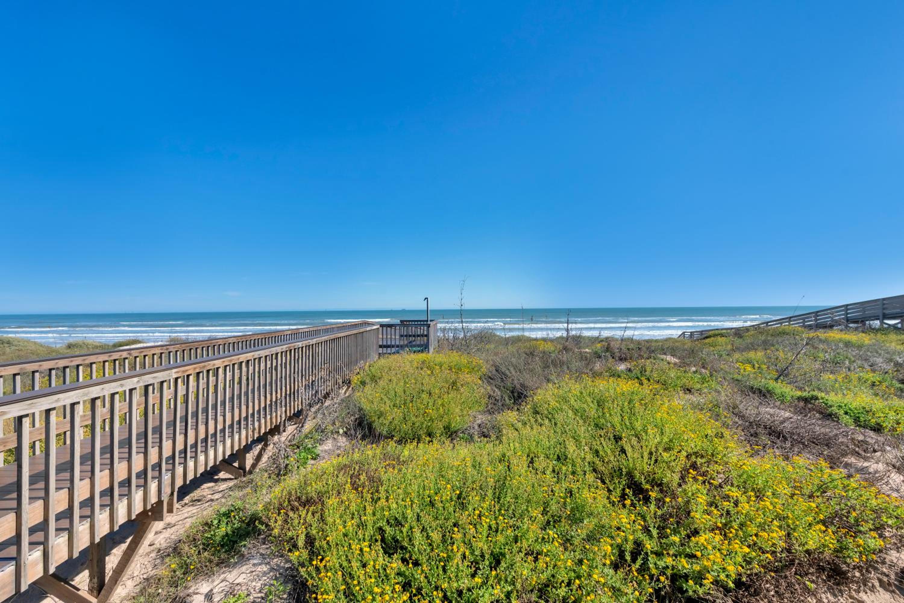 Executive Beach Paradise SH7345
