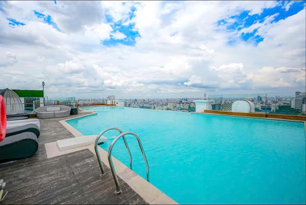 Leman Luxury Suites