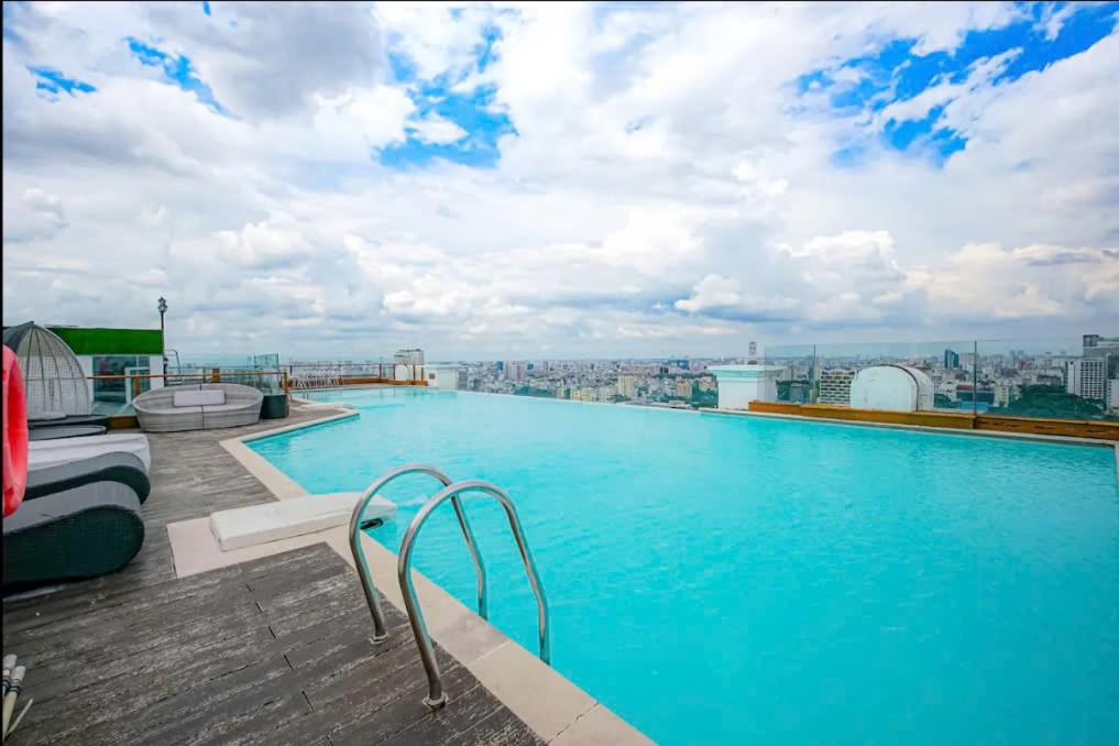Leman Luxury Suites