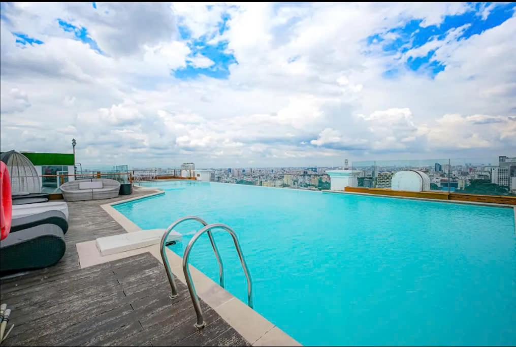 Leman Luxury Suites
