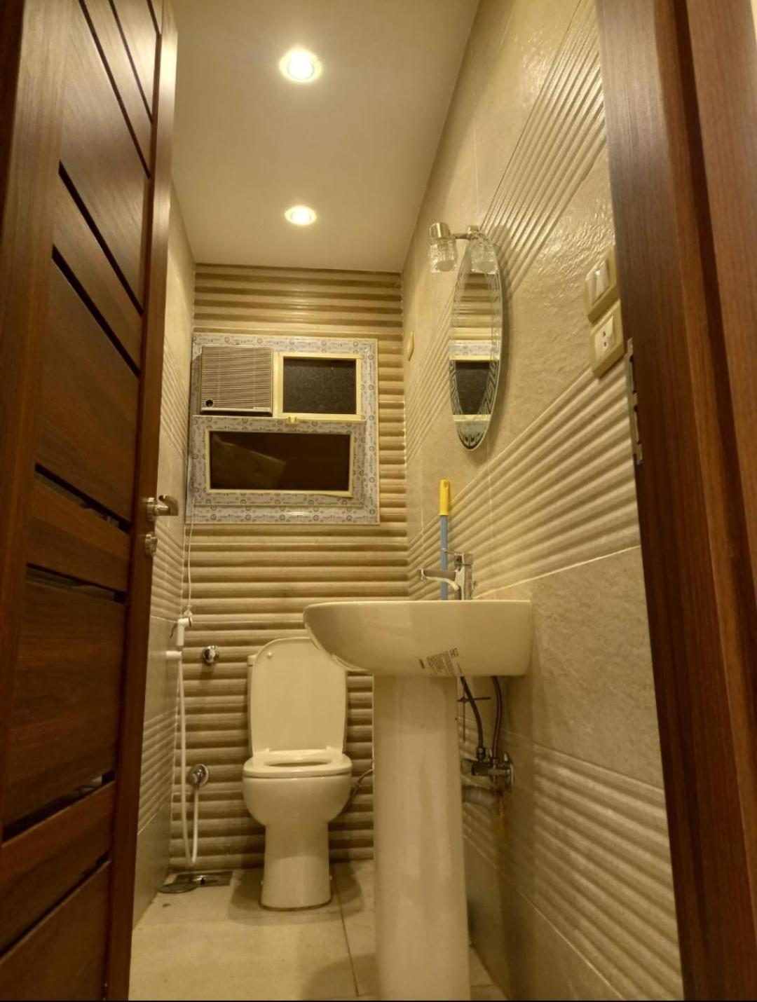 FREE Airport Pick-Up, Luxury Apartment at the centre of Cairo with all facilities