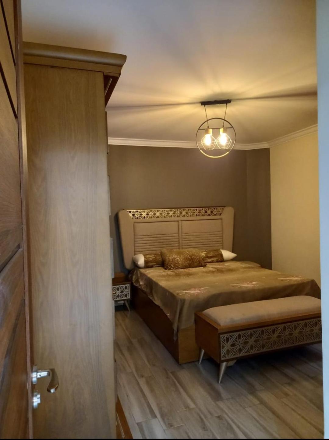 FREE Airport Pick-Up, Luxury Apartment at the centre of Cairo with all facilities