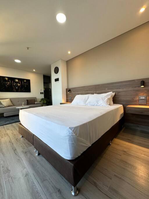 Luxury Loft Medellin 1001