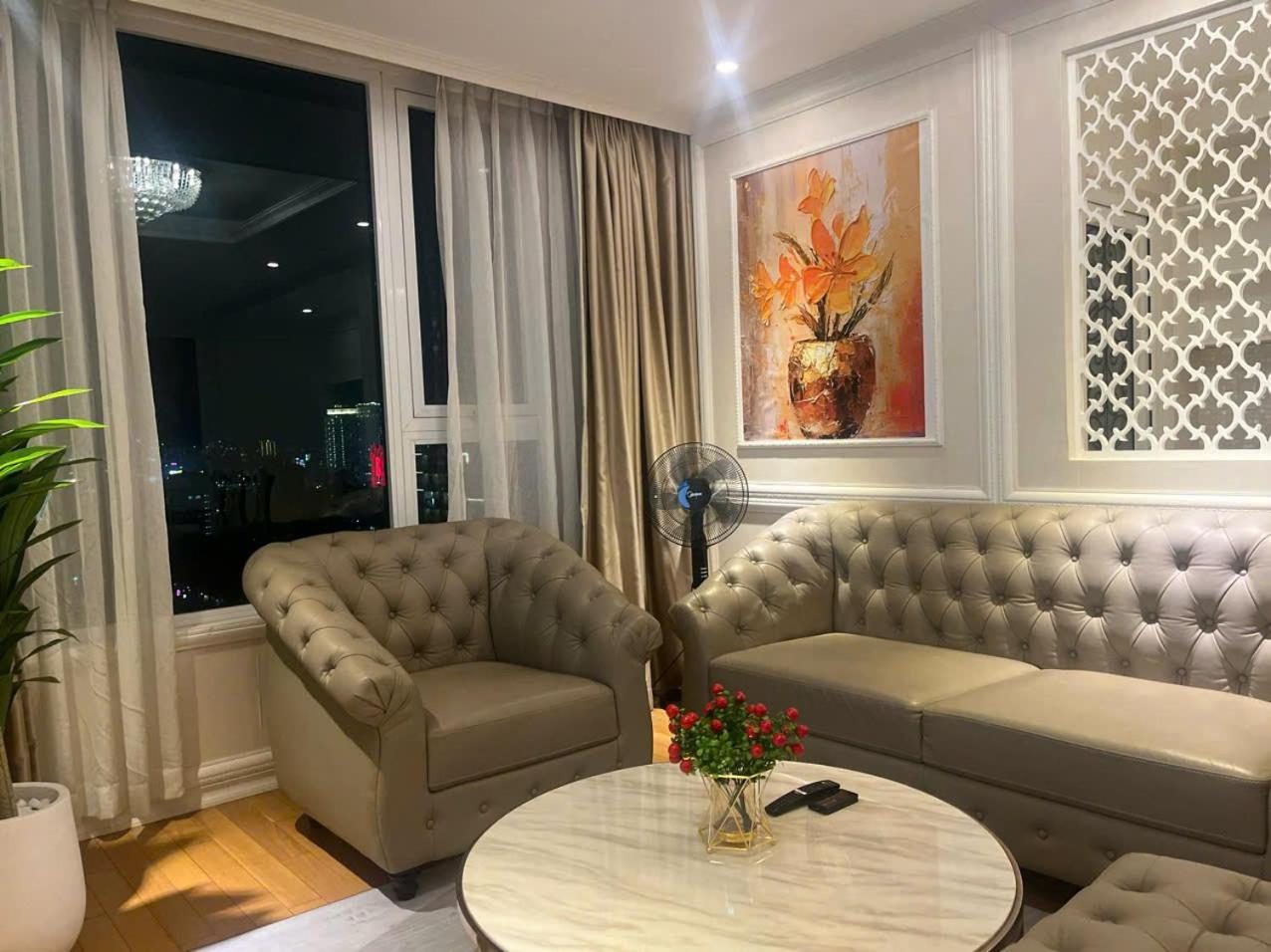Leman Luxury Suites