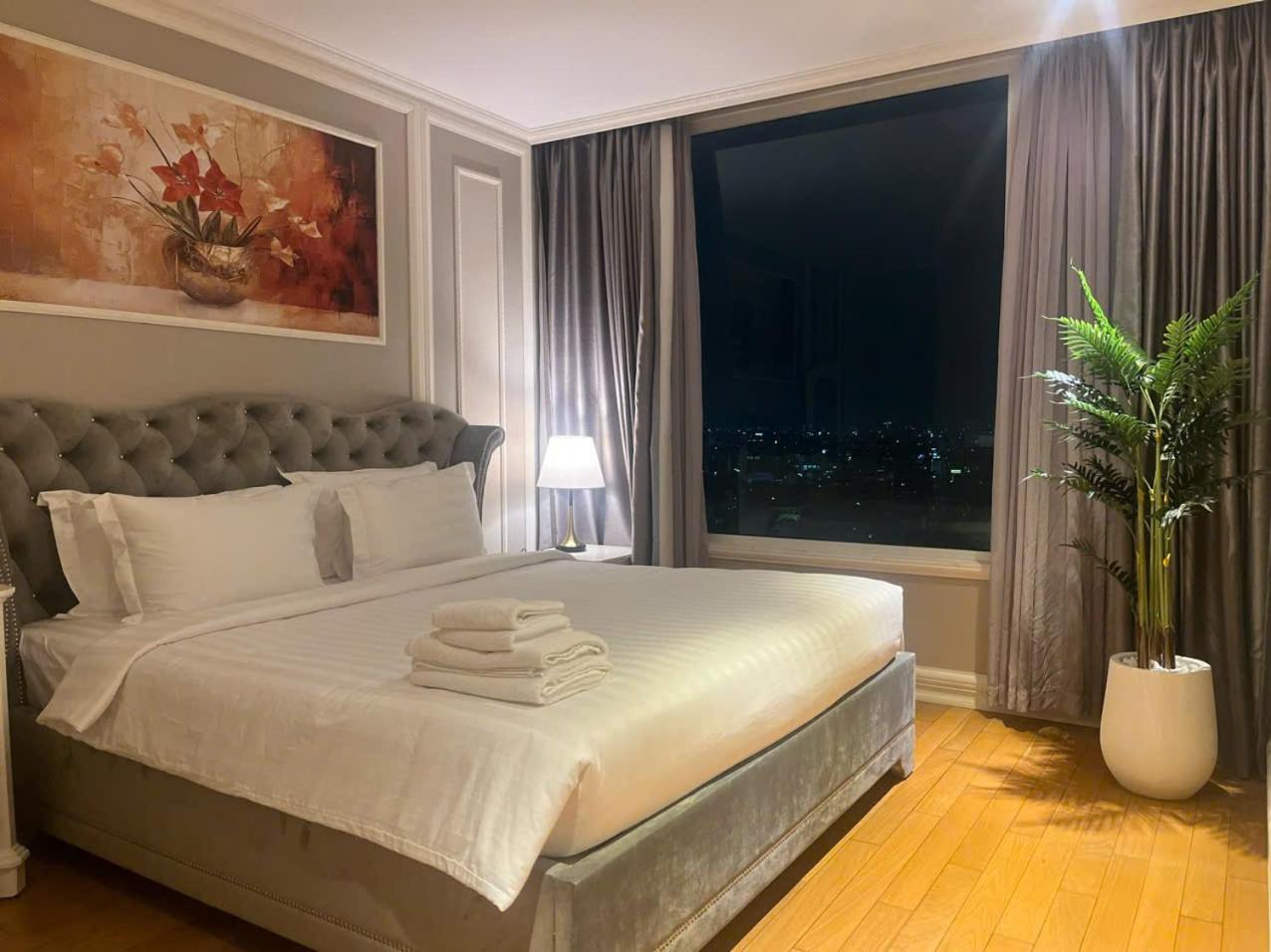 Leman Luxury Suites