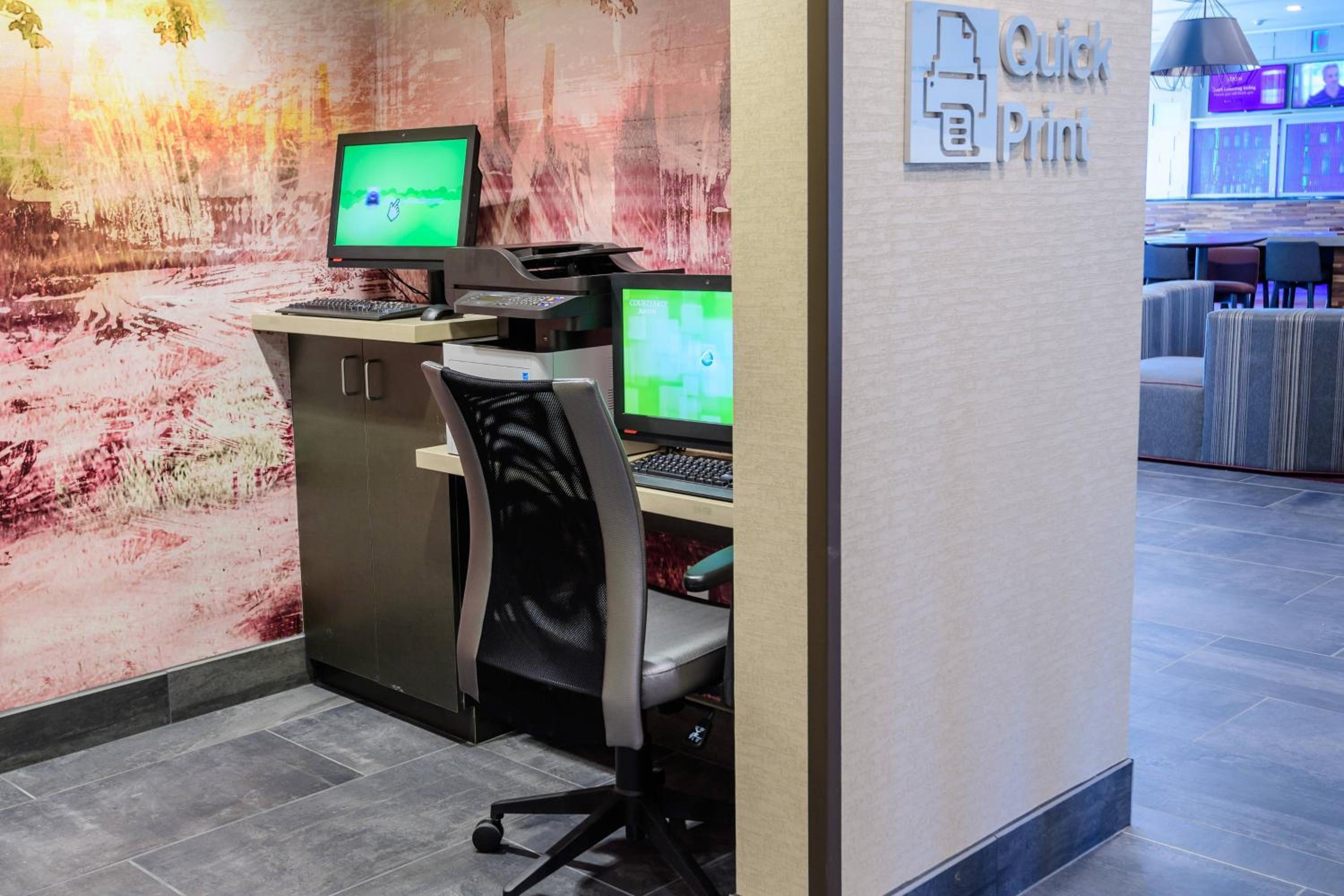 Courtyard by Marriott Lake Jackson - Property Image 3