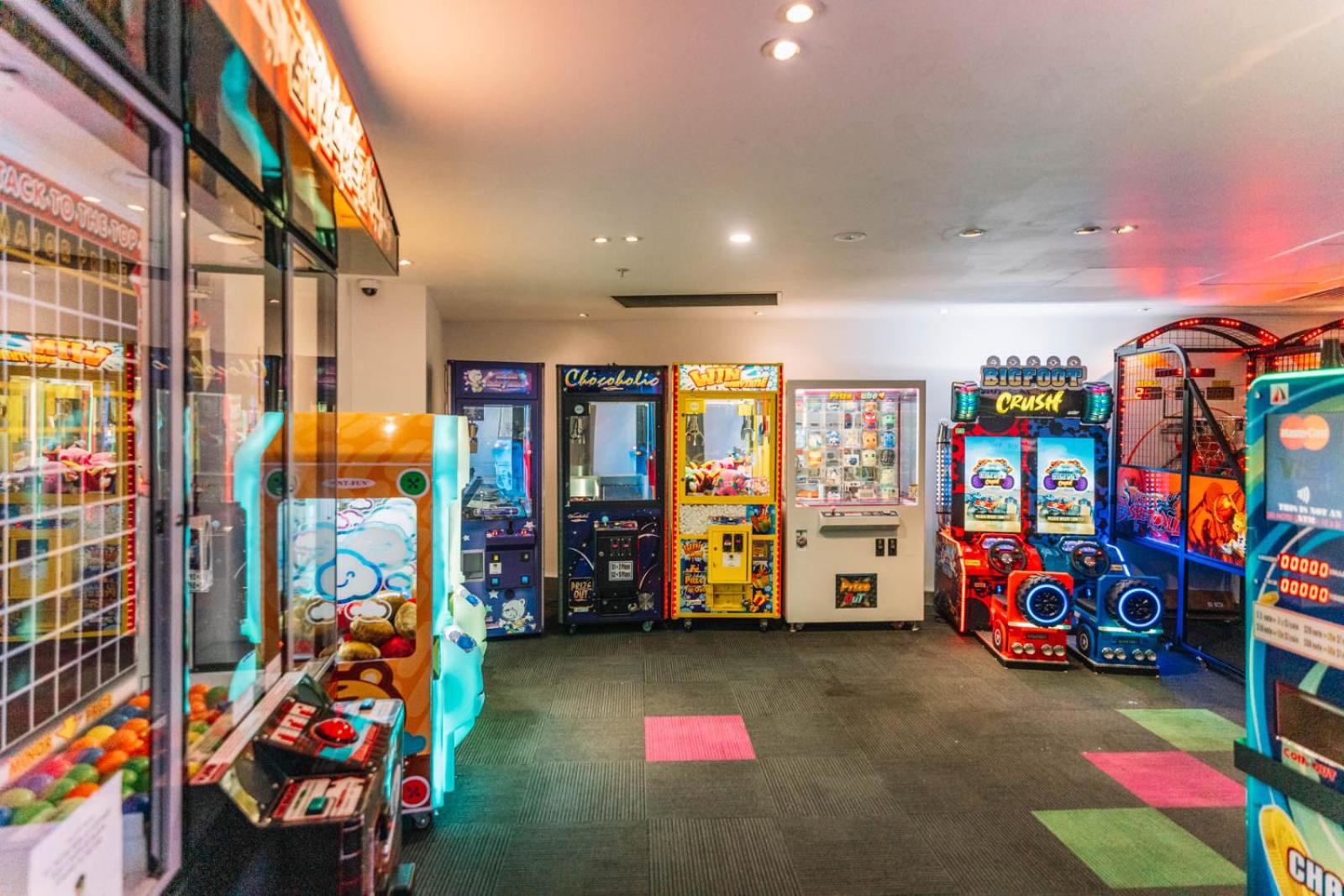 Resort Style Chevron Apartments Surfers Paradise by Gold Coast Travels