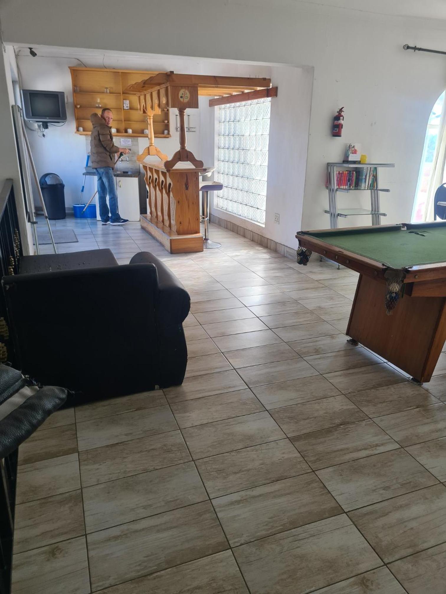 Airport Lodge OR Tambo view 4