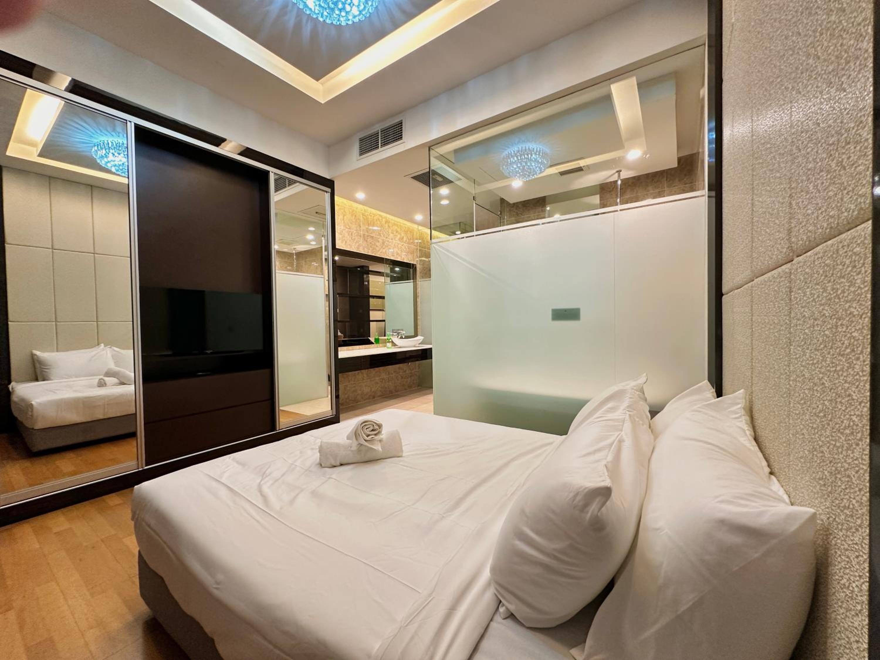 Dorsett Bukit Bintang with Bathtub by Prestige