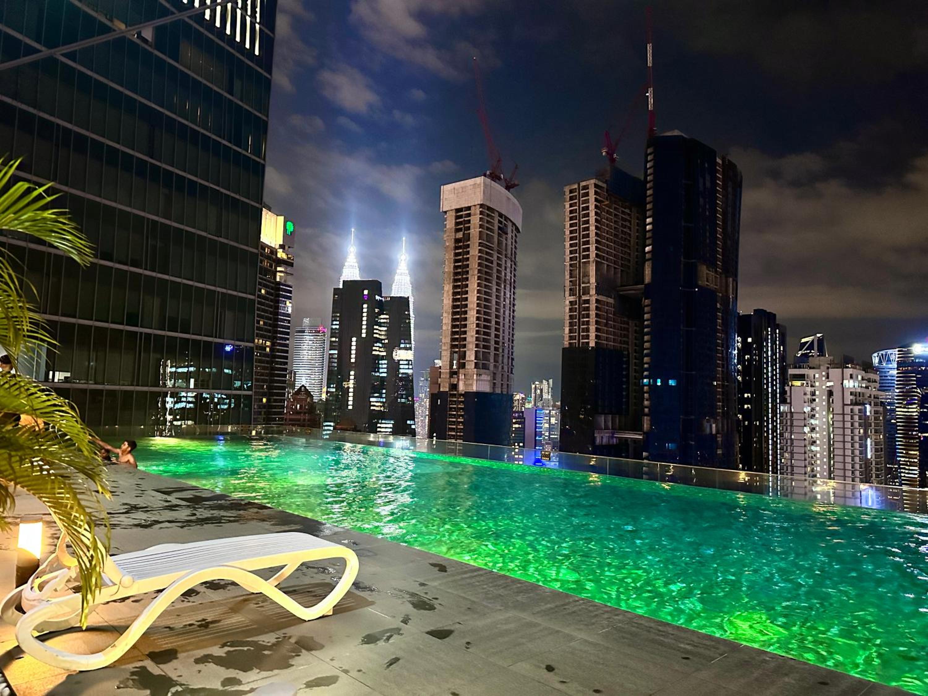 Dorsett Bukit Bintang with Bathtub by Prestige