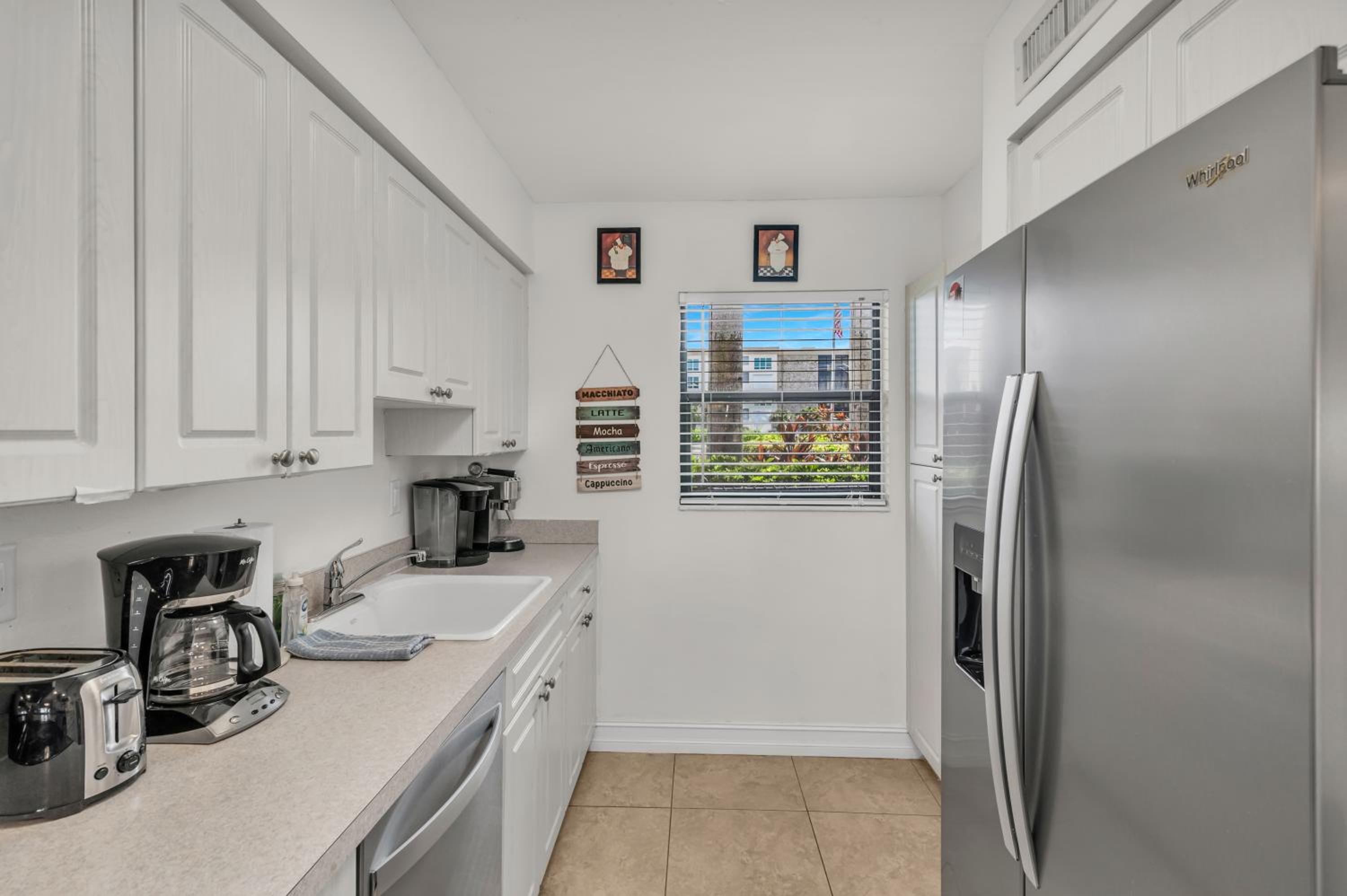 Prime Location I 2 Bed Setup Directly Across Street From South Beach Access