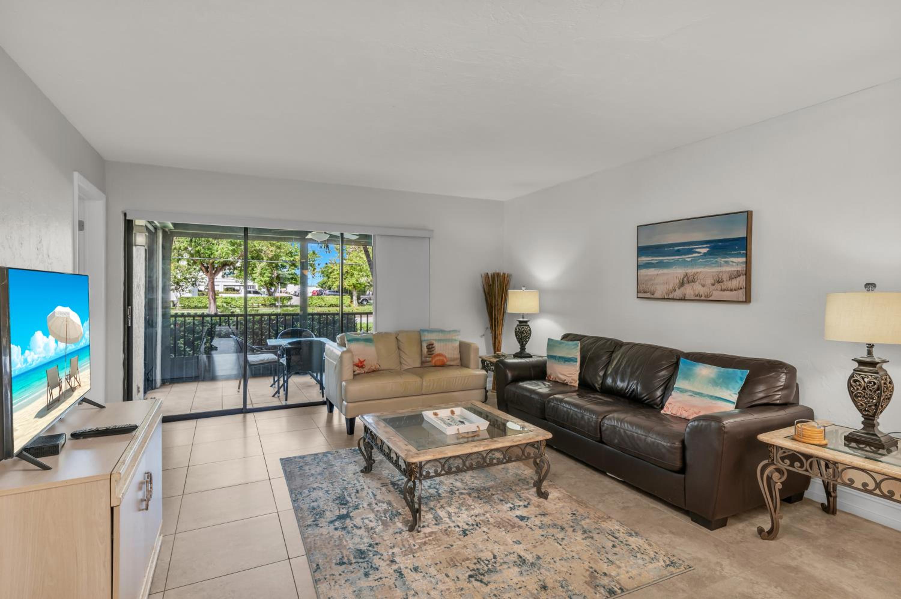 Prime Location I 2 Bed Setup Directly Across Street From South Beach Access