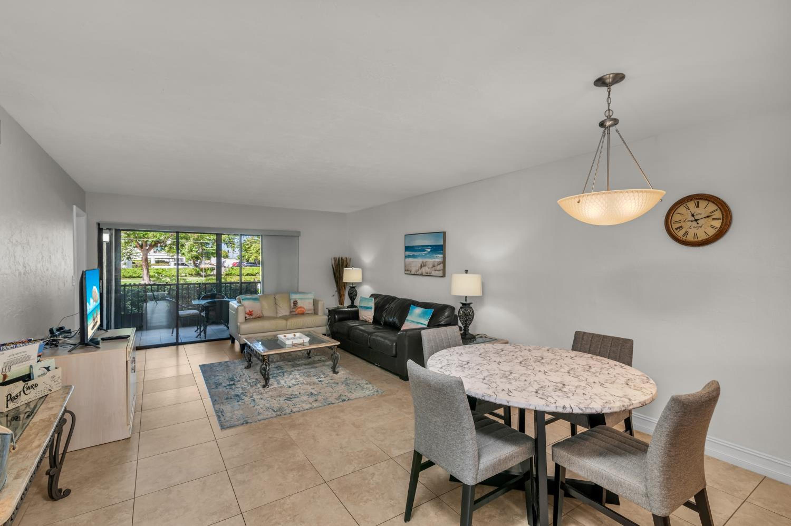Prime Location I 2 Bed Setup Directly Across Street From South Beach Access