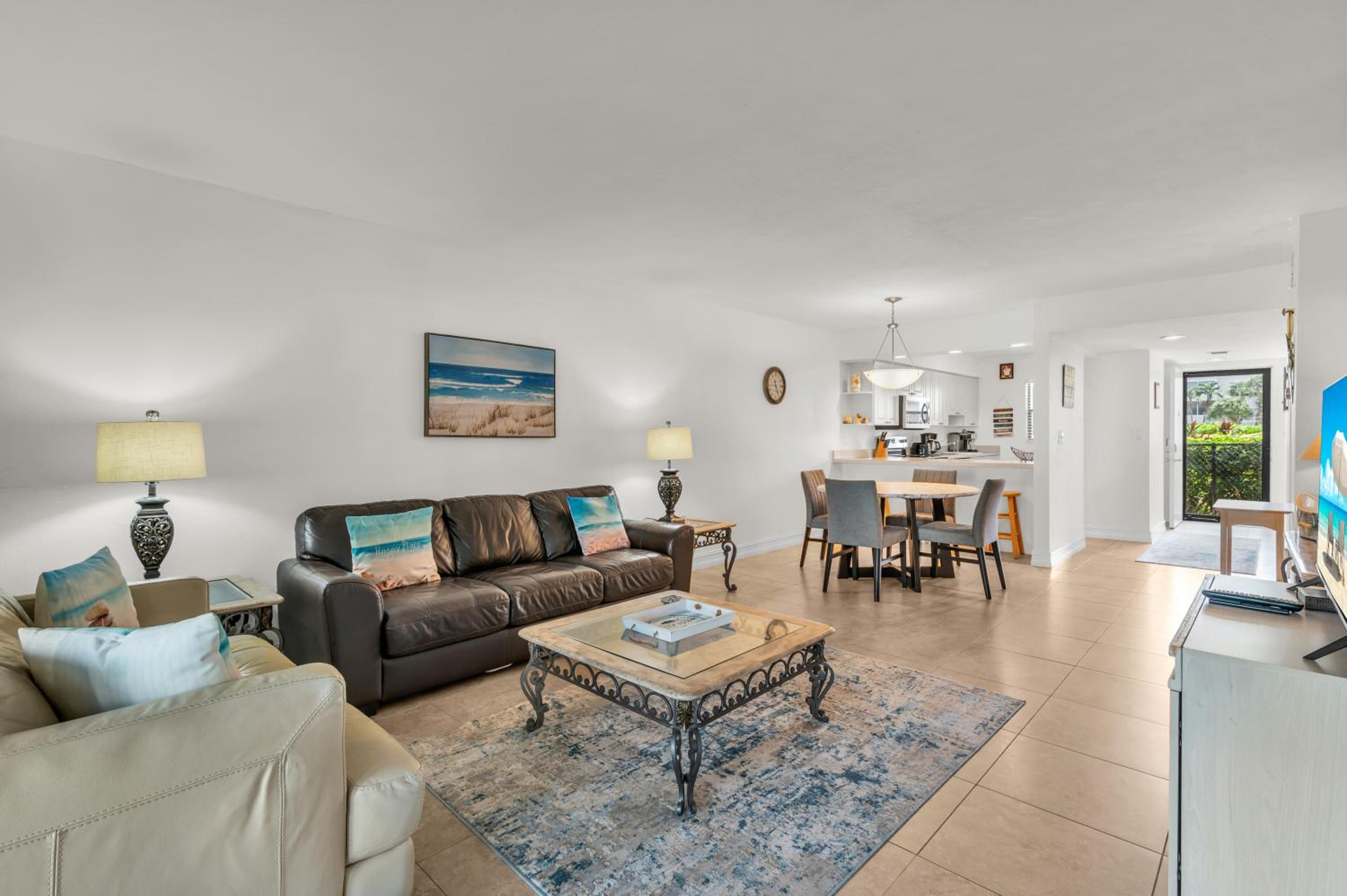 Prime Location I 2 Bed Setup Directly Across Street From South Beach Access
